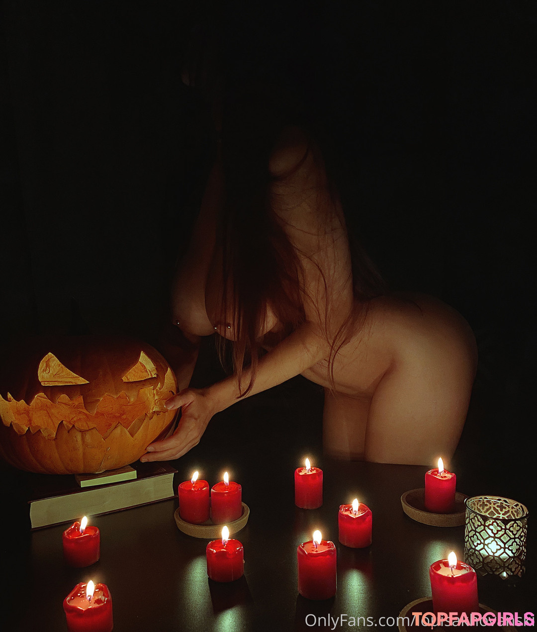 Naakte gelekte OnlyFans-foto van Louisa Khovanski #58