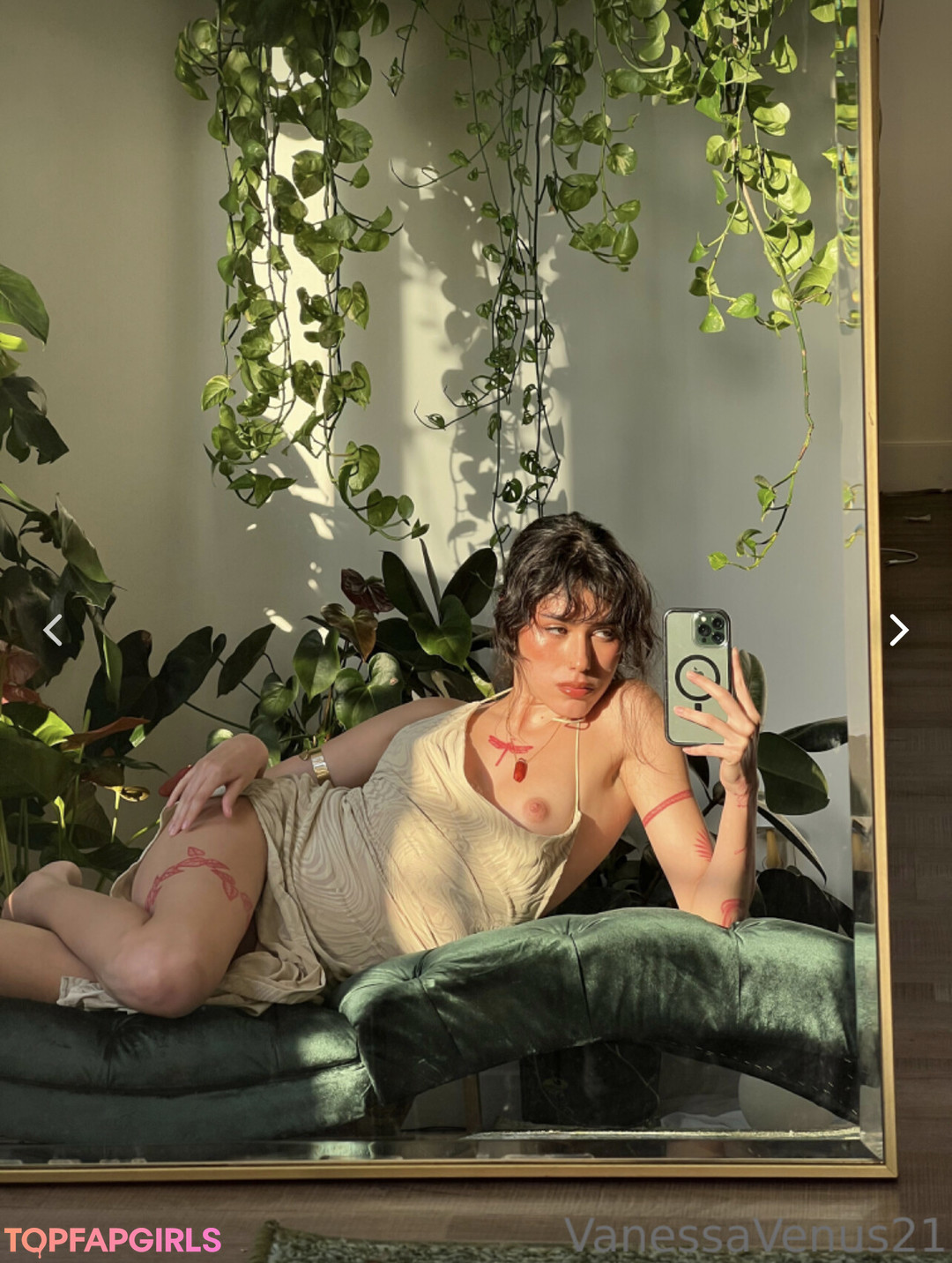 Naakte gelekte OnlyFans-foto van Valeria Vixen #45