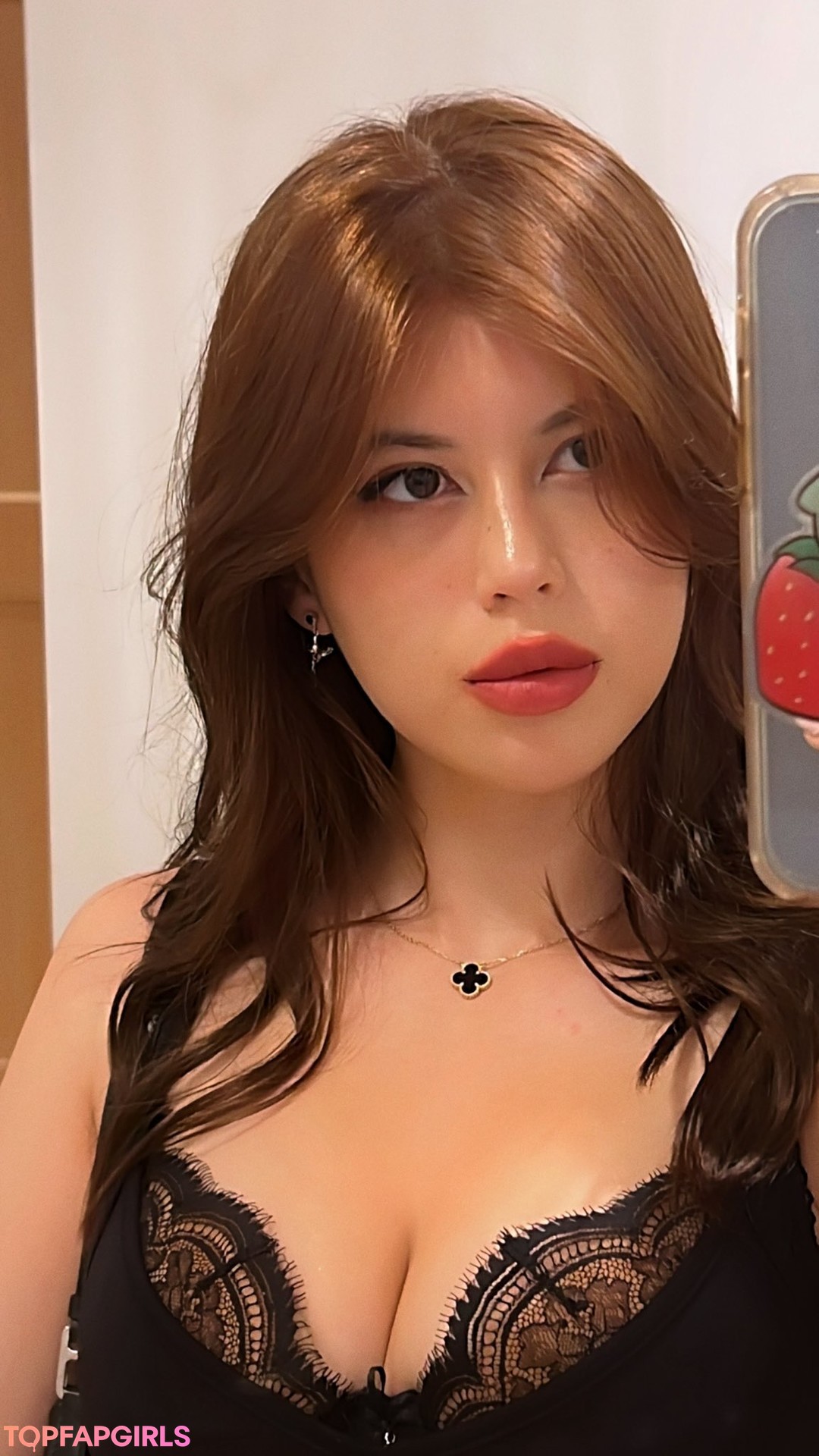 Naakte gelekte OnlyFans-foto van Syanne #810