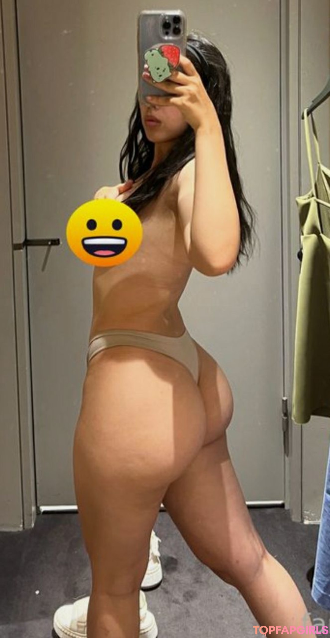 Naakte gelekte OnlyFans-foto van Syanne #817