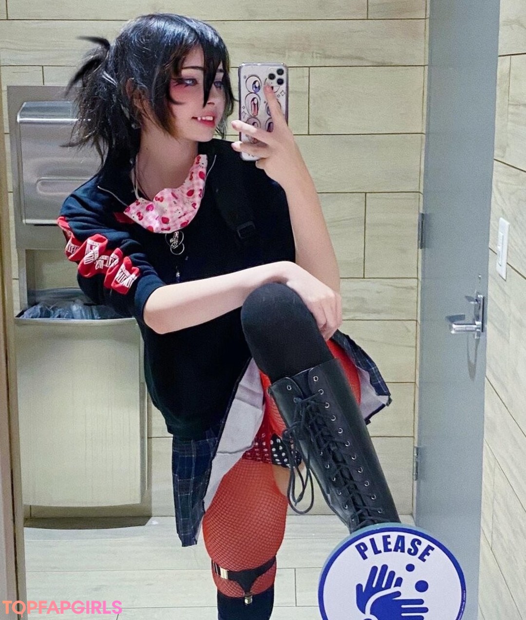 Naakte gelekte OnlyFans-foto van Booplesnoot #591