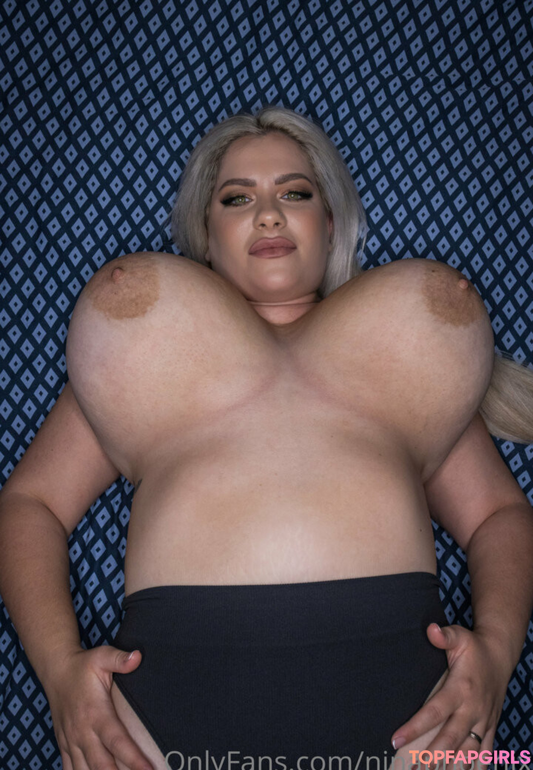 Naakte gelekte OnlyFans-foto van Ninaphoenix #512