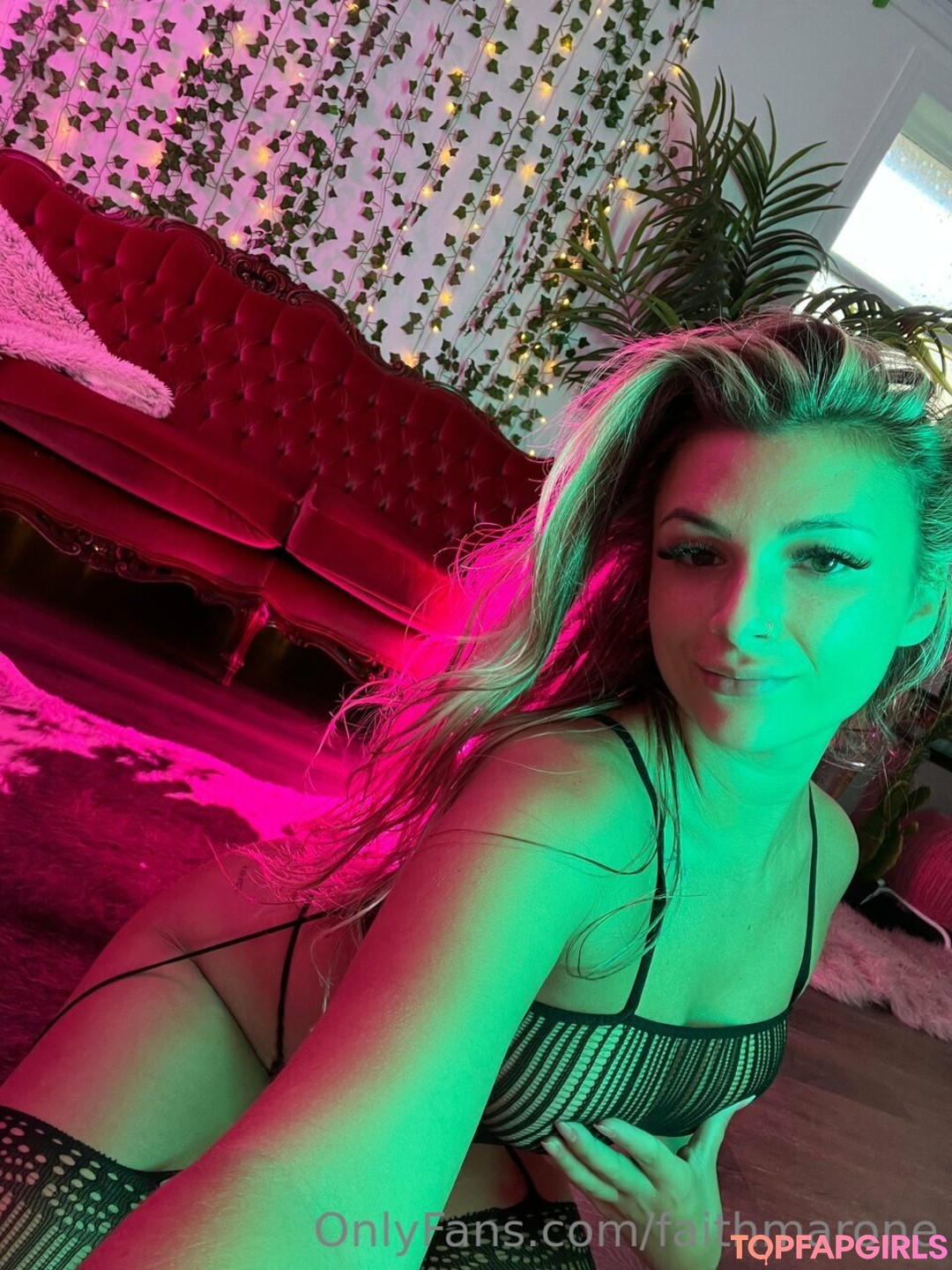 Naakte gelekte OnlyFans-foto van Faith Marone #530