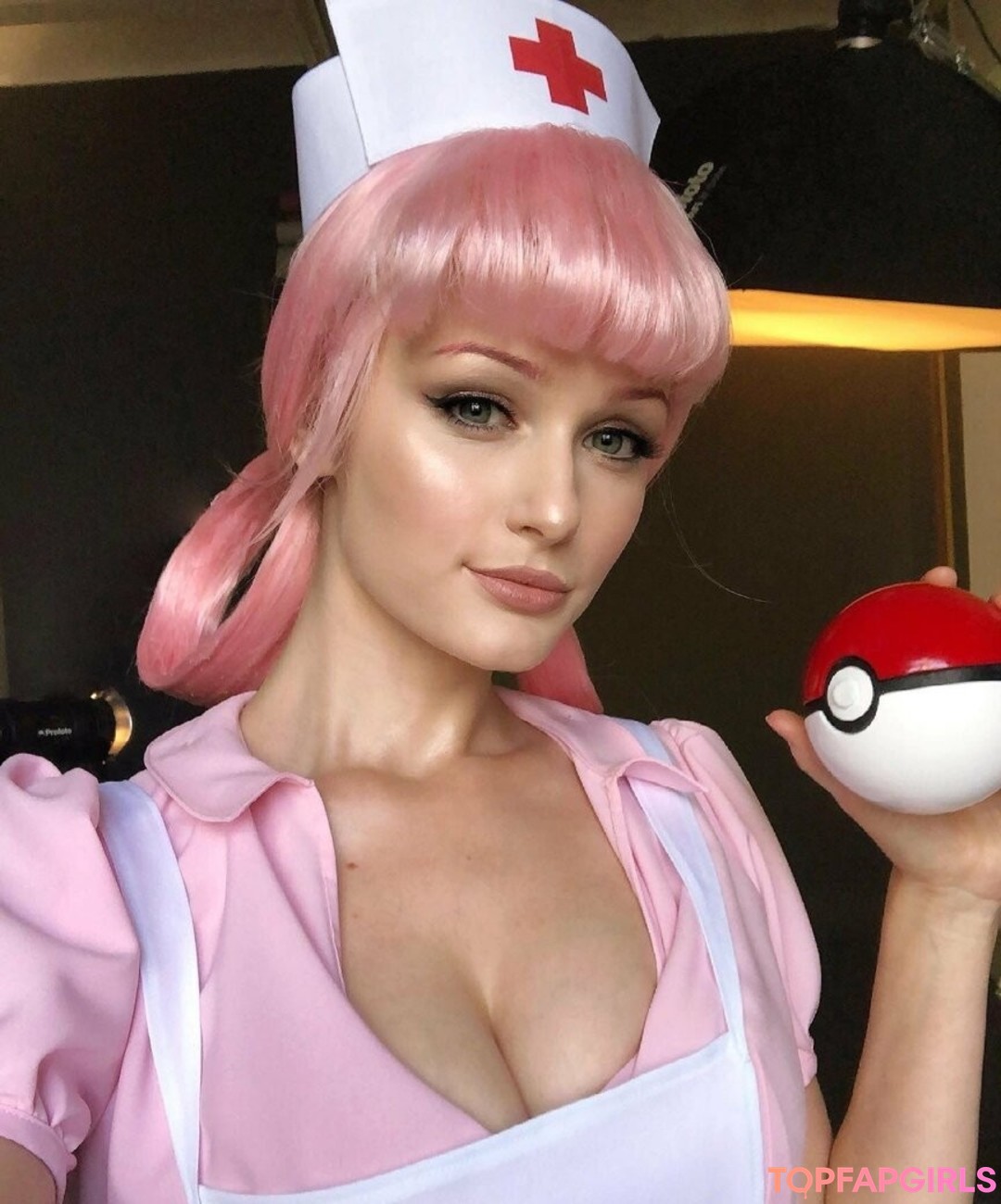 Naakte gelekte OnlyFans-foto van Tniwe #2141