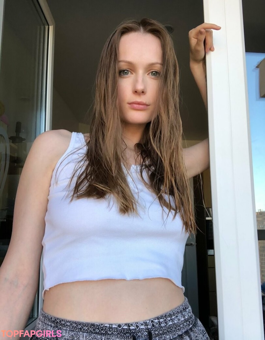 Naakte gelekte OnlyFans-foto van Tniwe #2331
