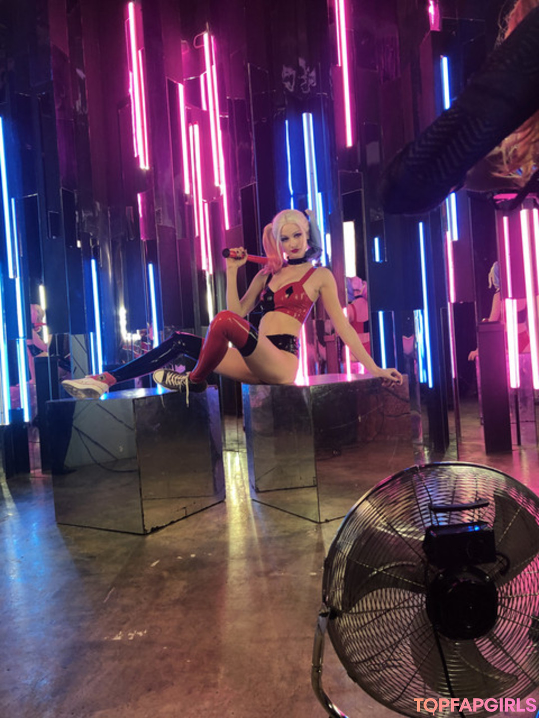 Naakte gelekte OnlyFans-foto van Tniwe #695