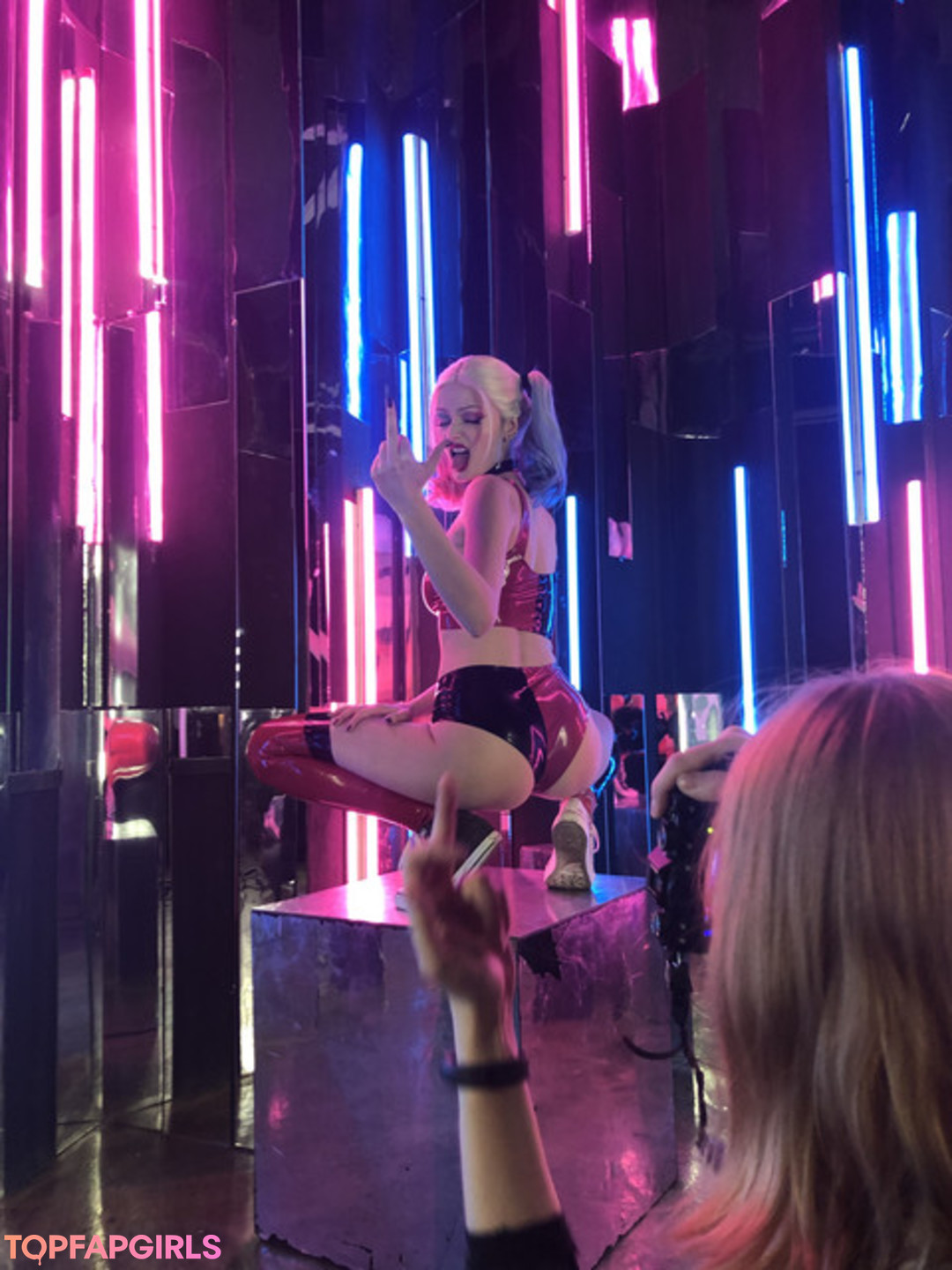 Naakte gelekte OnlyFans-foto van Tniwe #708