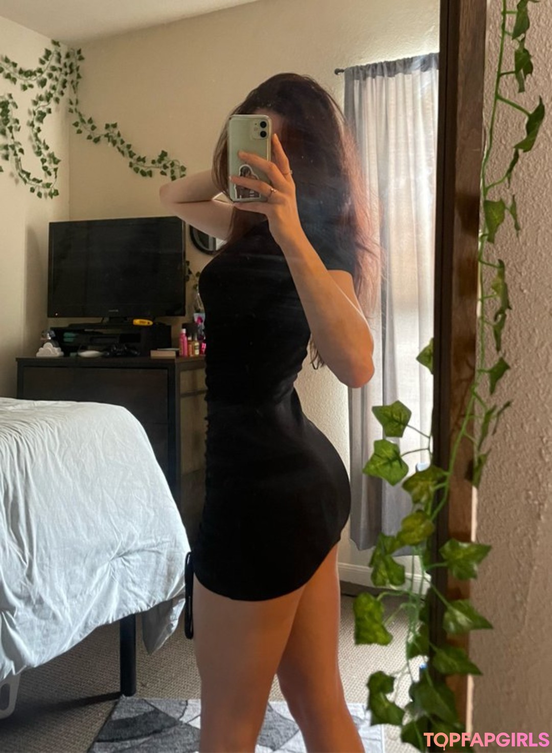 Naakte gelekte OnlyFans-foto van Ovwvou #51