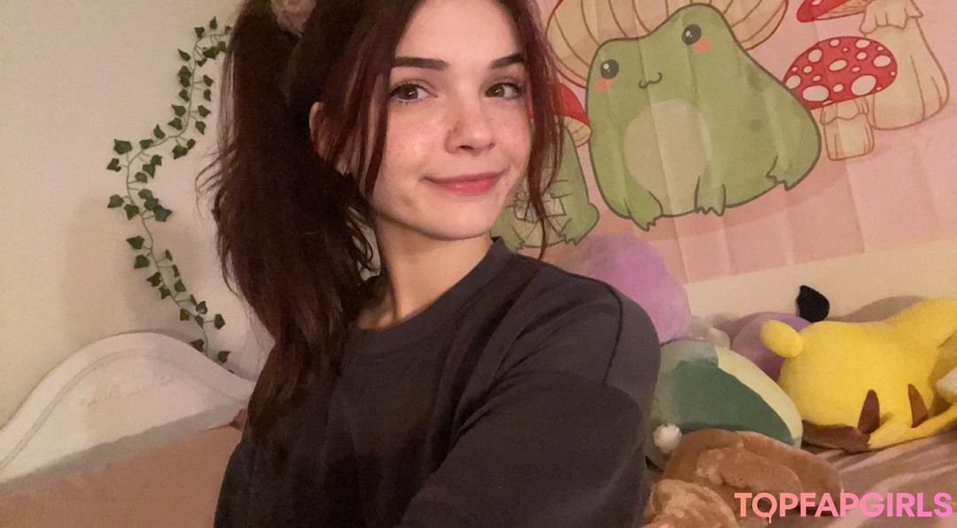 Naakte gelekte OnlyFans-foto van Ovwvou #76