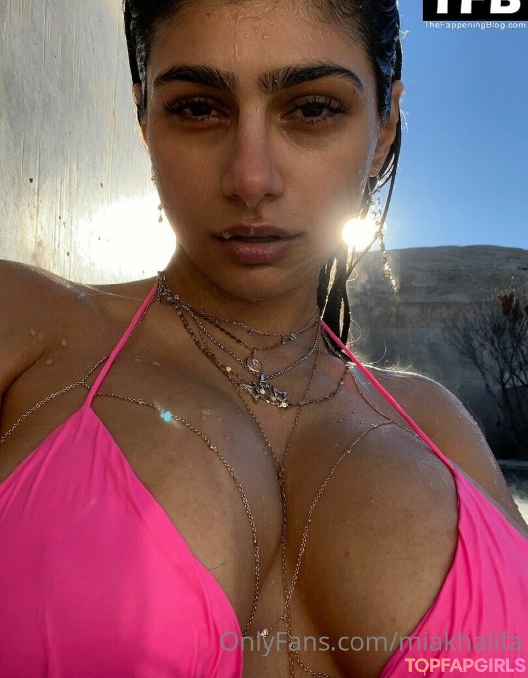 Naakte gelekte OnlyFans-foto van Mia Khalifa #1318