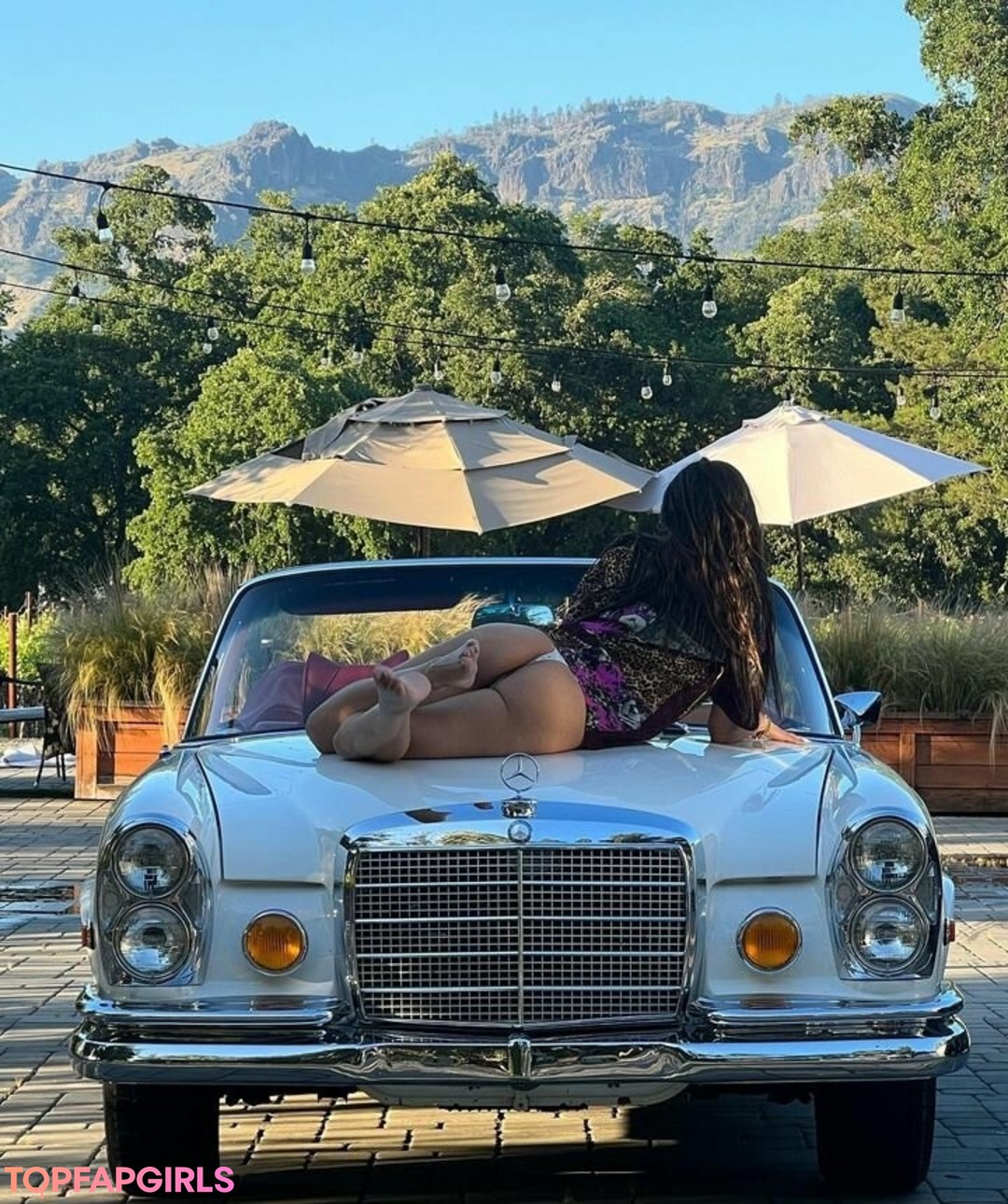 Naakte gelekte OnlyFans-foto van Mia Khalifa #2092