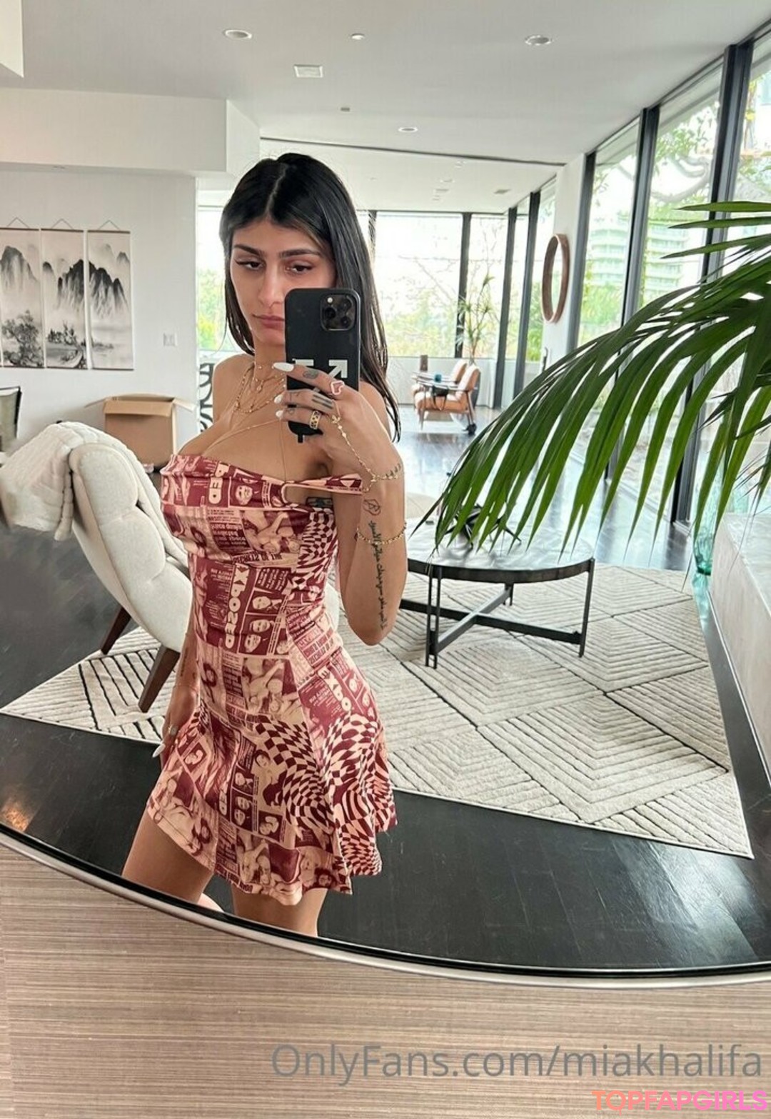 Naakte gelekte OnlyFans-foto van Mia Khalifa #2158