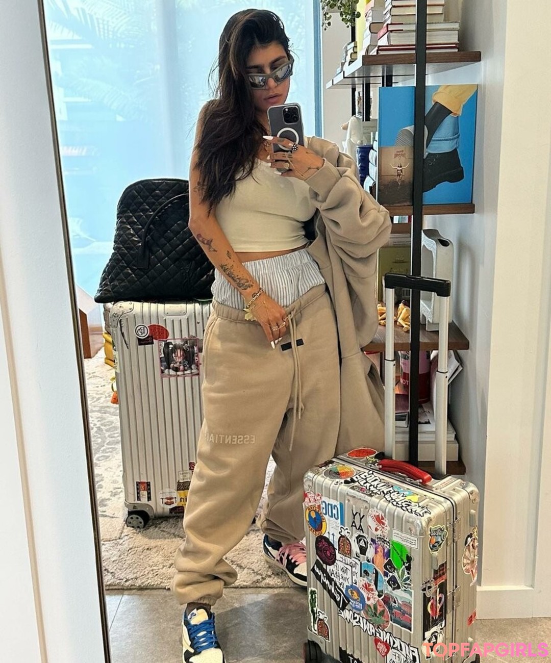 Naakte gelekte OnlyFans-foto van Mia Khalifa #2210