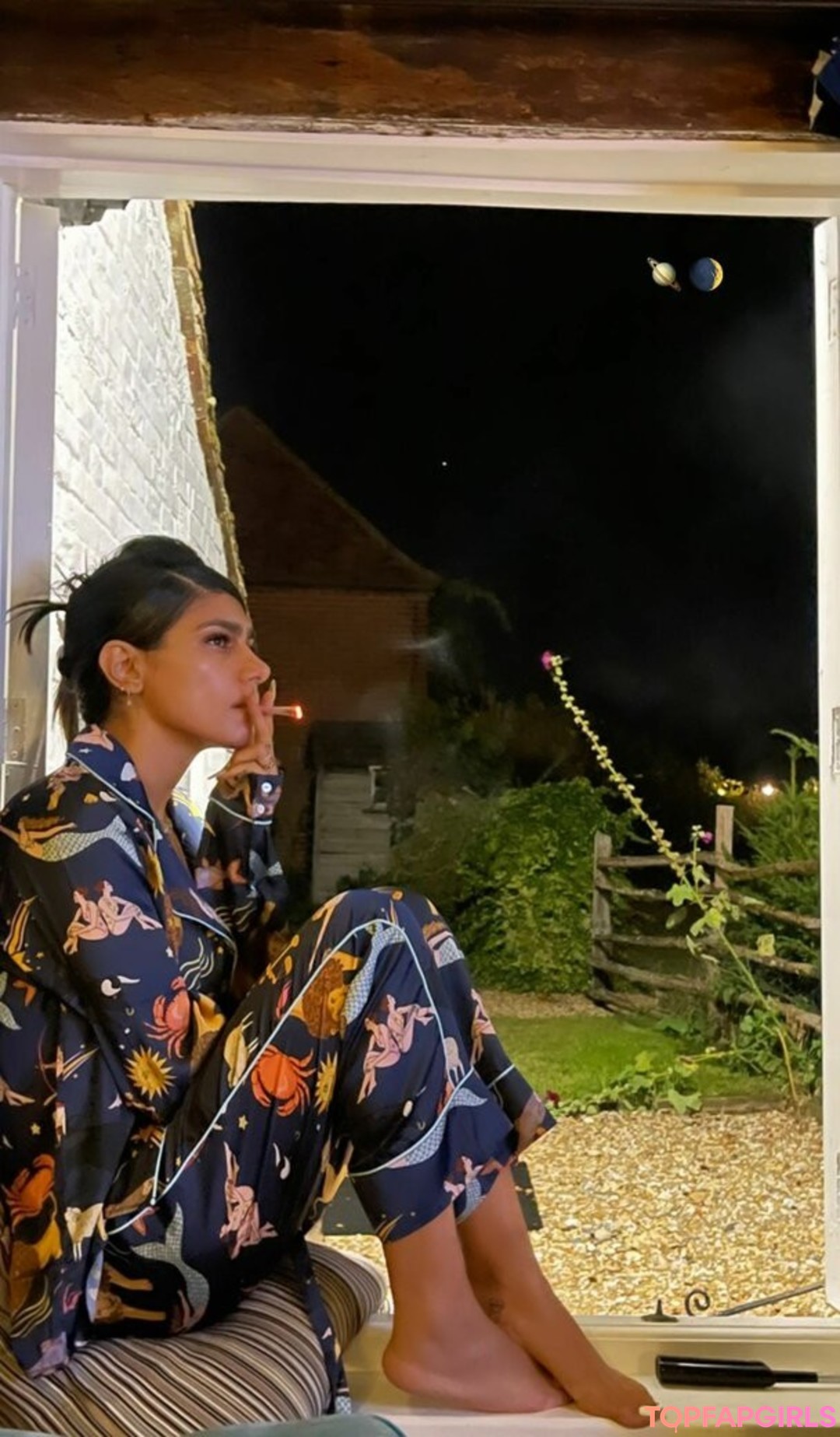 Naakte gelekte OnlyFans-foto van Mia Khalifa #2257