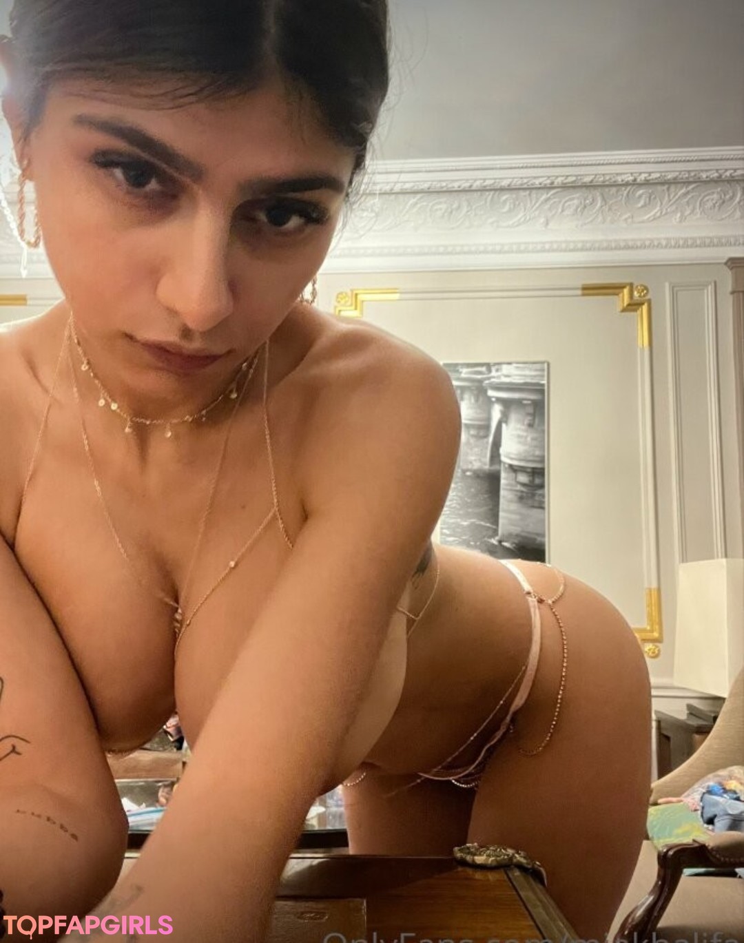 Naakte gelekte OnlyFans-foto van Mia Khalifa #2270