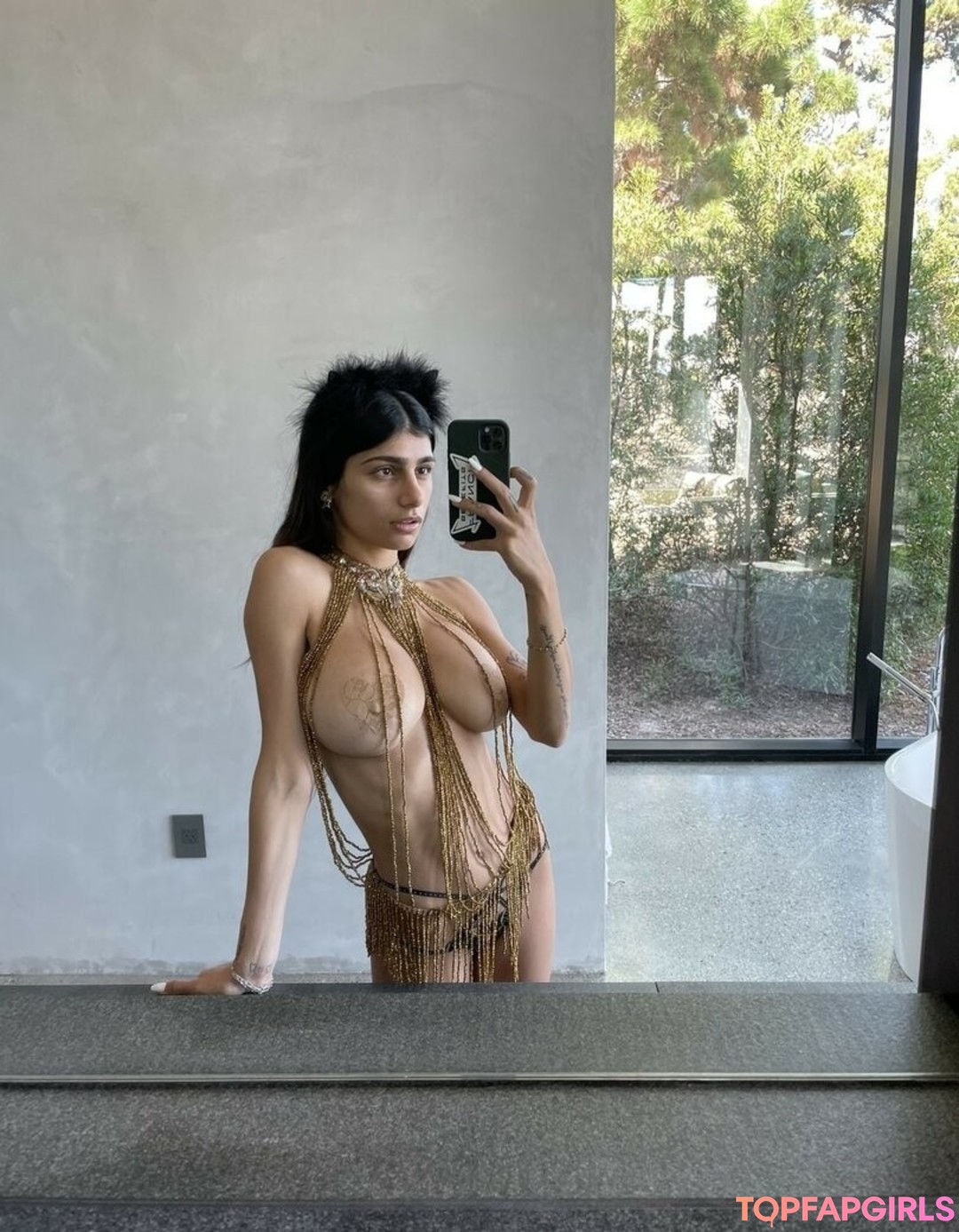 Naakte gelekte OnlyFans-foto van Mia Khalifa #930