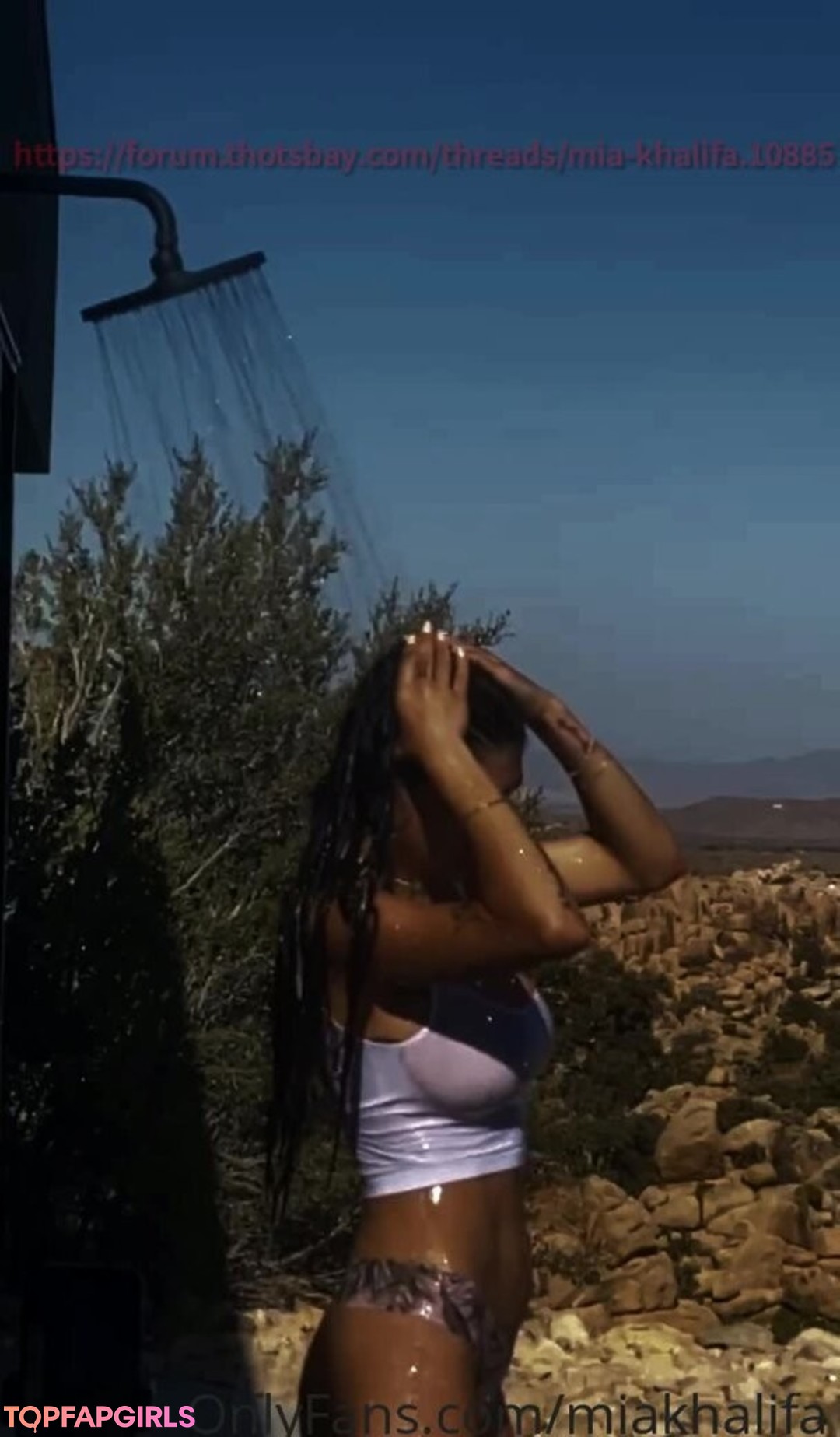Naakte gelekte OnlyFans-foto van Mia Khalifa #1120