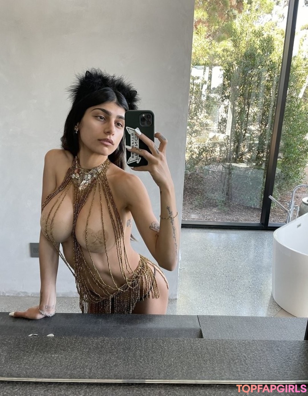 Naakte gelekte OnlyFans-foto van Mia Khalifa #388