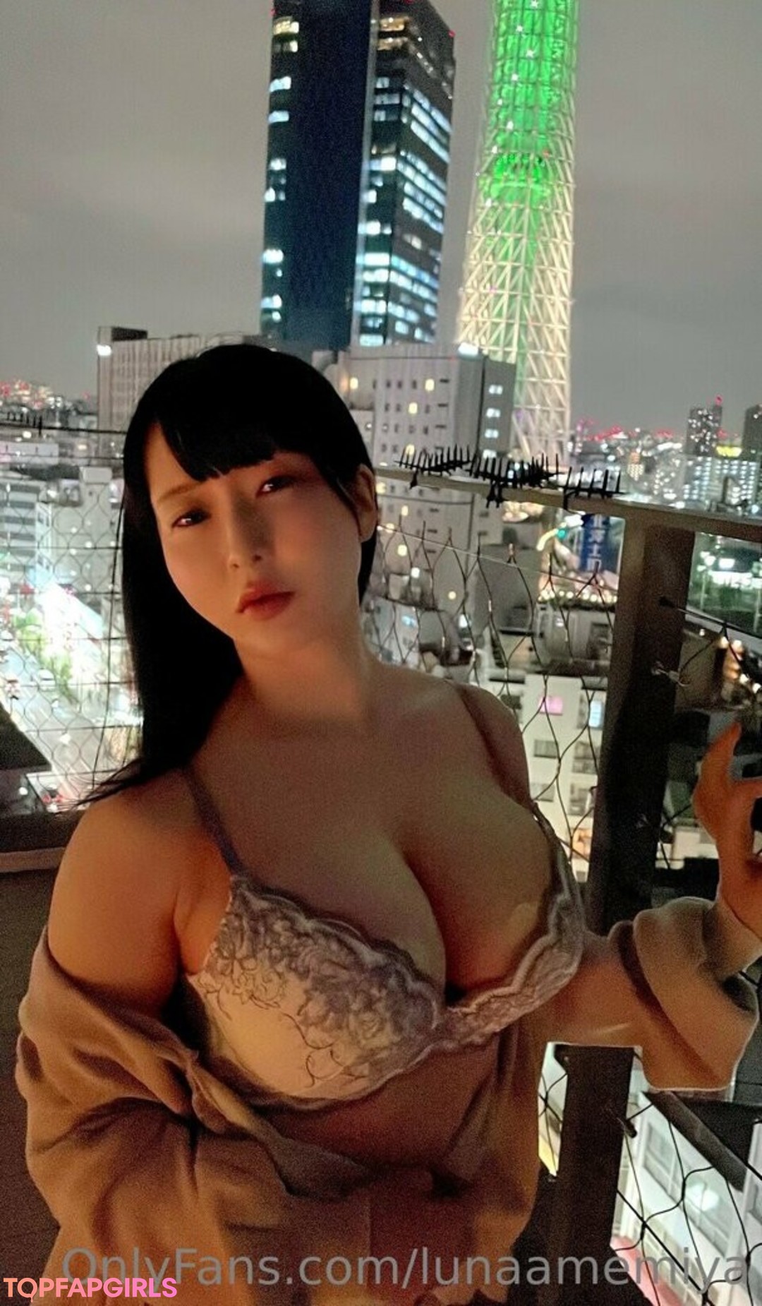Naakte gelekte OnlyFans-foto van Lunaamemiya #1422