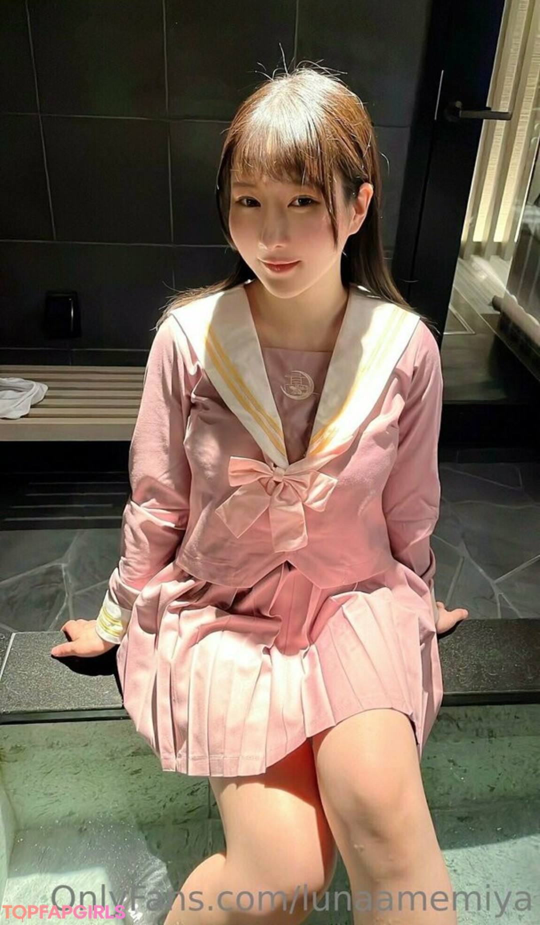 Naakte gelekte OnlyFans-foto van Lunaamemiya #1903