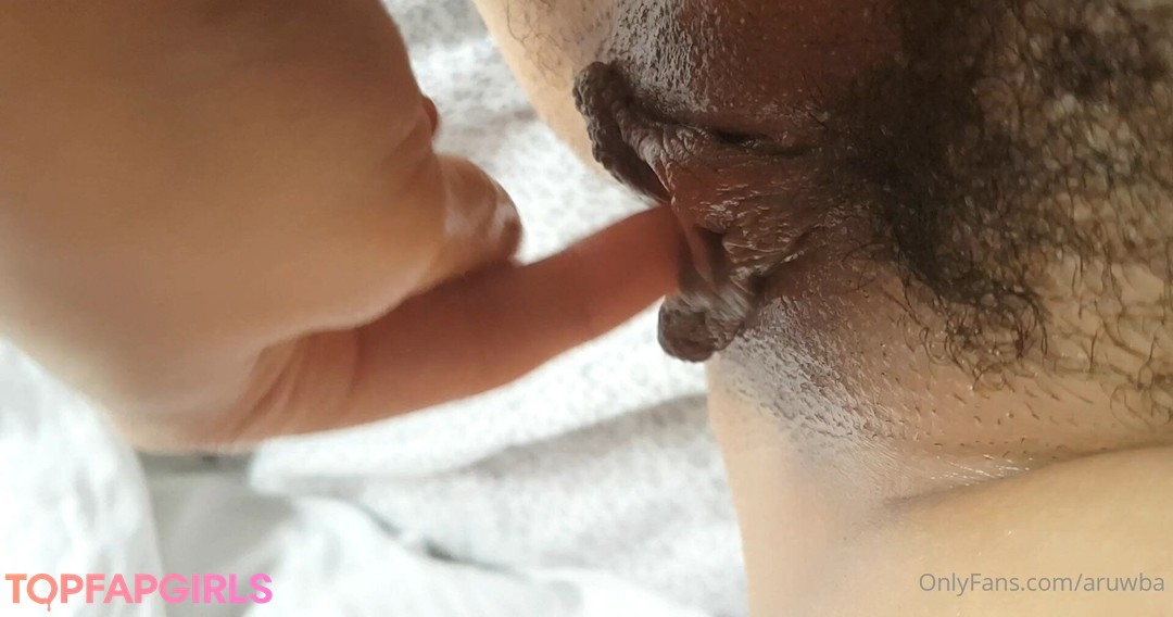 Naakte gelekte OnlyFans-foto van Aruwba #509