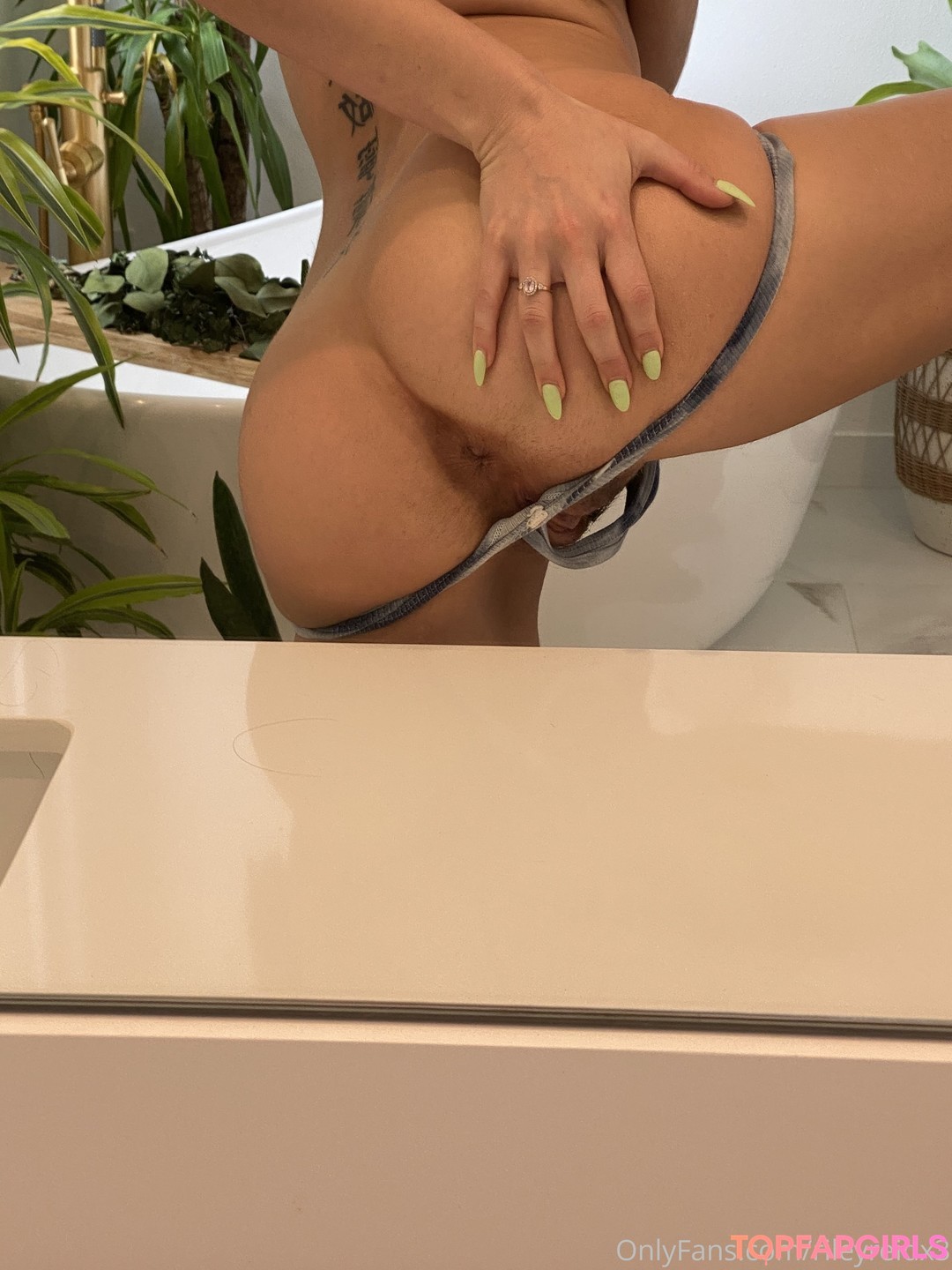 Naakte gelekte OnlyFans-foto van Riley Reid #683