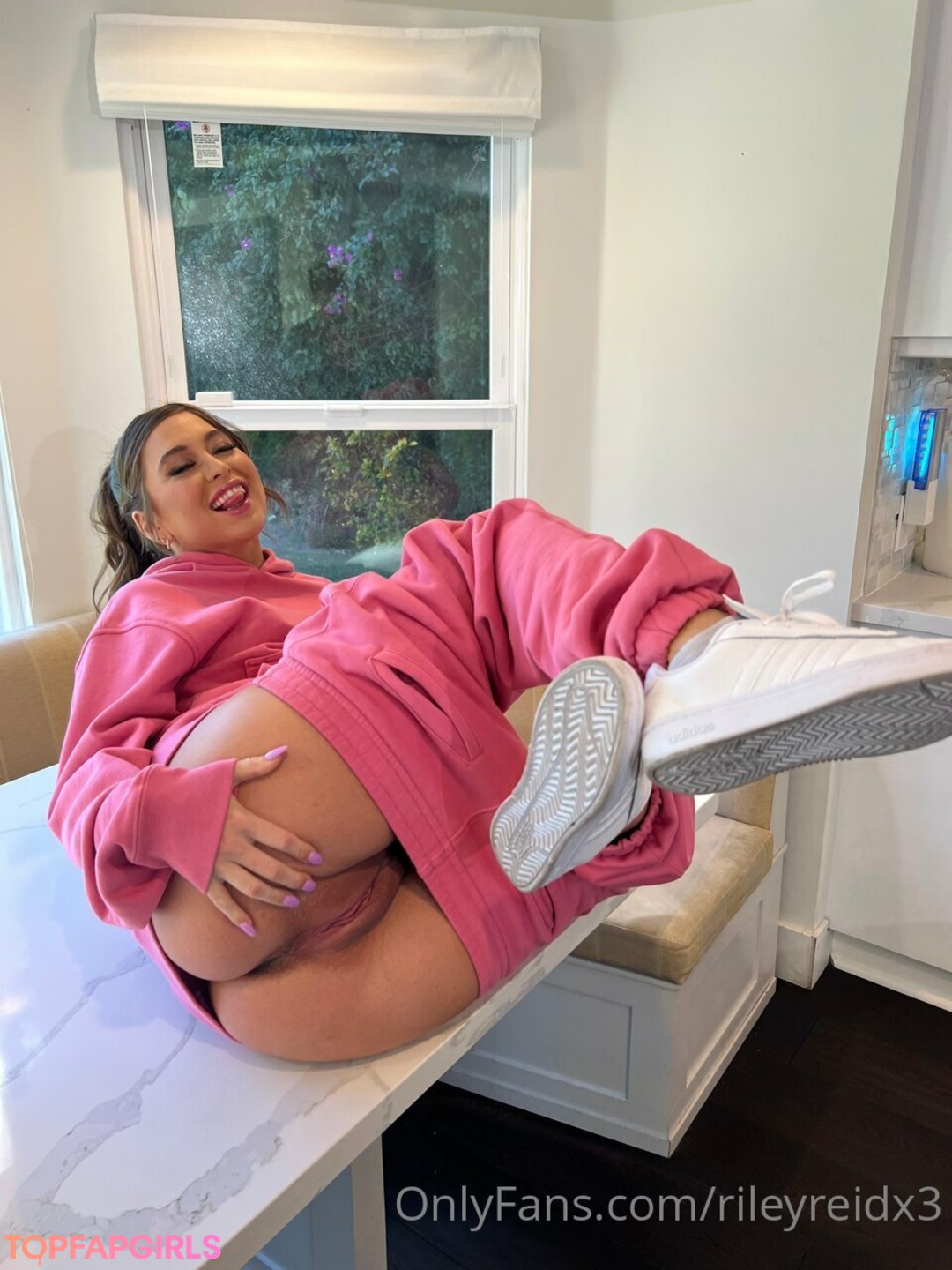 Naakte gelekte OnlyFans-foto van Riley Reid #1346