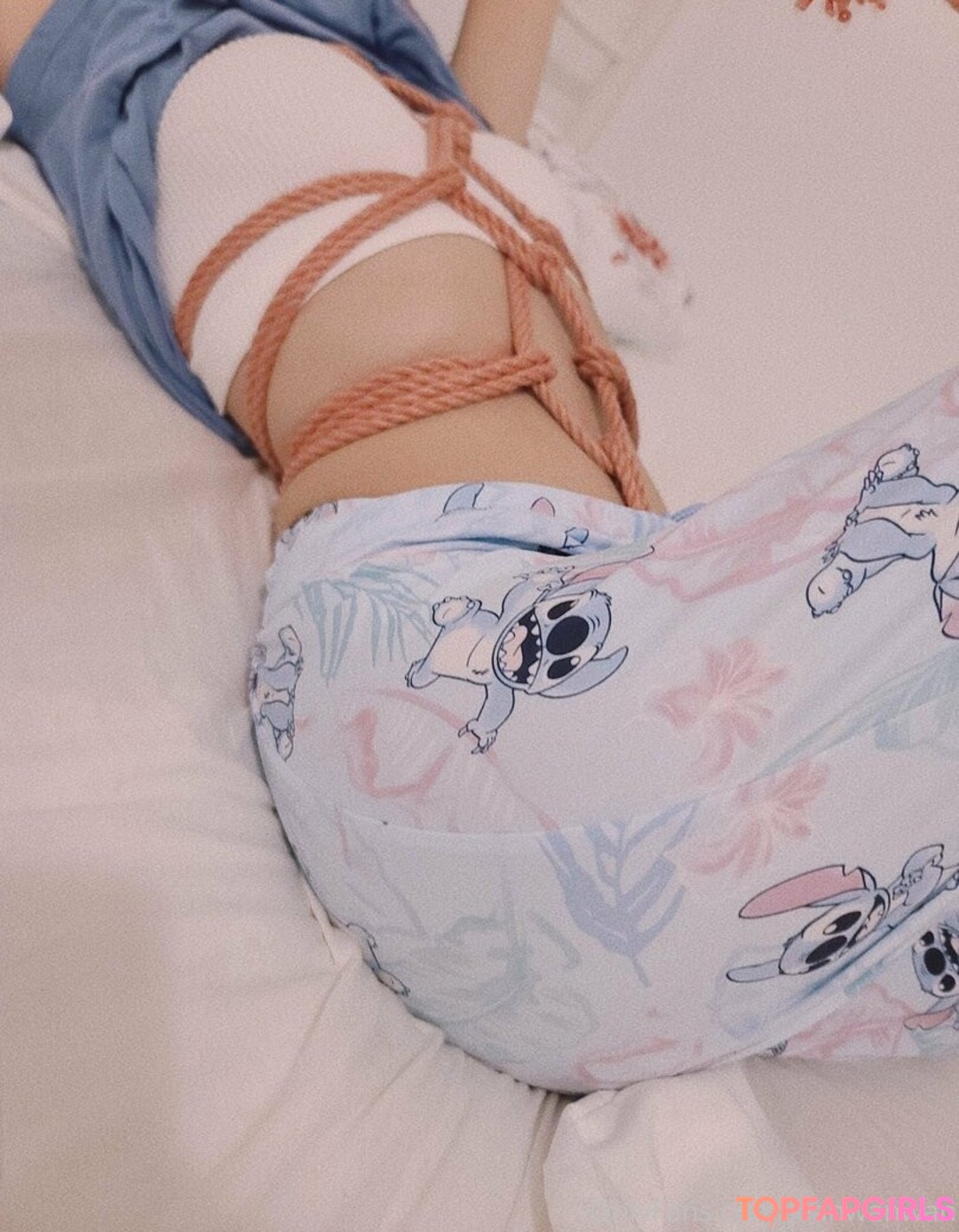 Naakte gelekte OnlyFans-foto van Jeanwanwan #2906