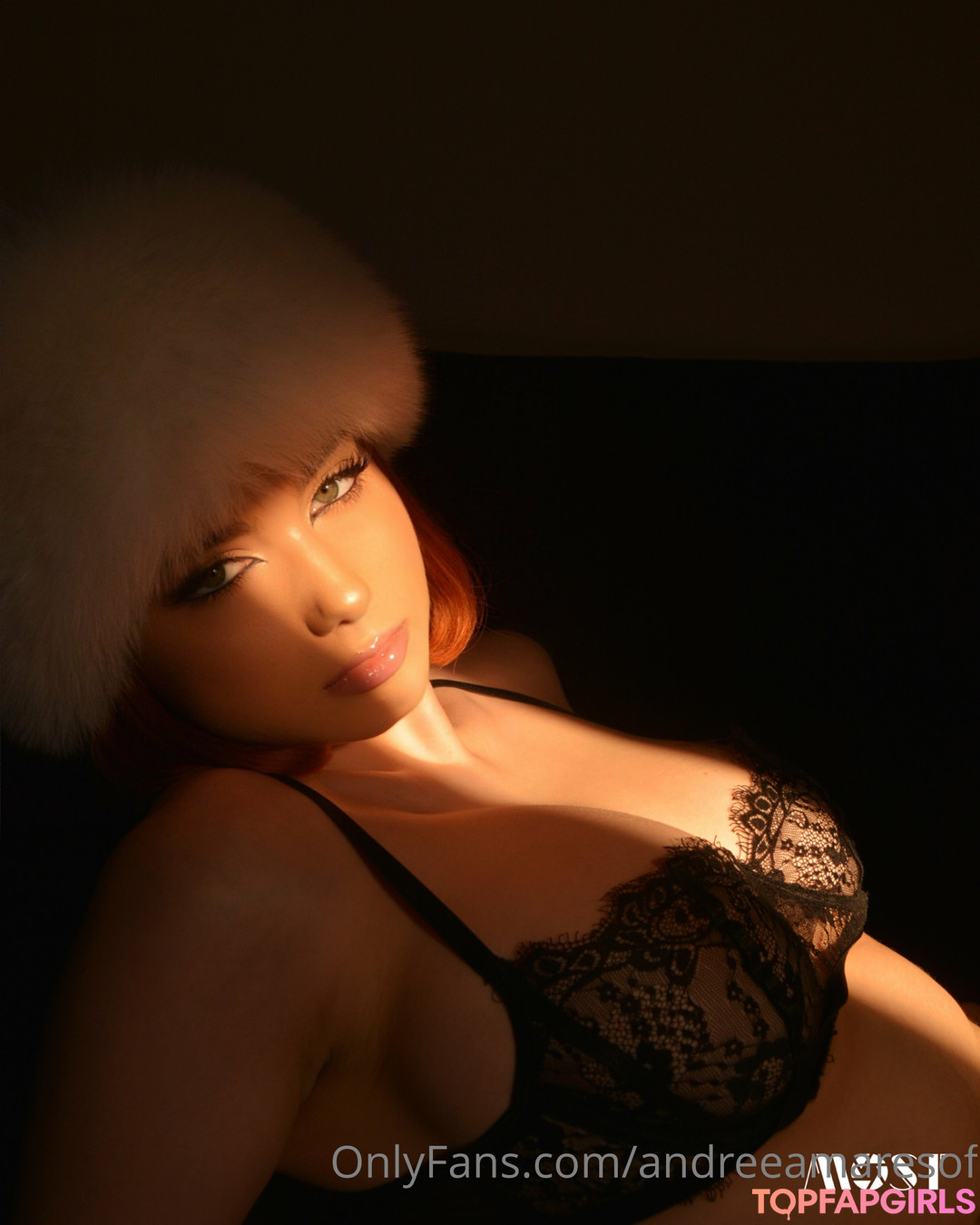 Naakte gelekte OnlyFans-foto van Andreea Maresof #58