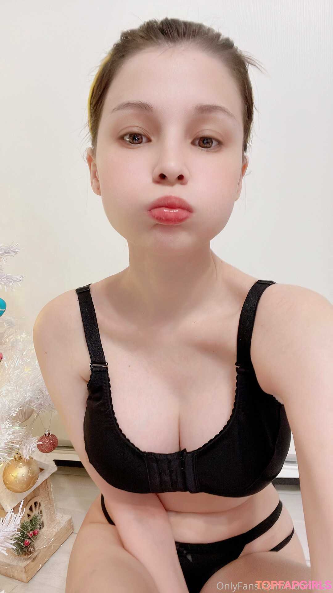 Naakte gelekte OnlyFans-foto van Hidori Rose #94