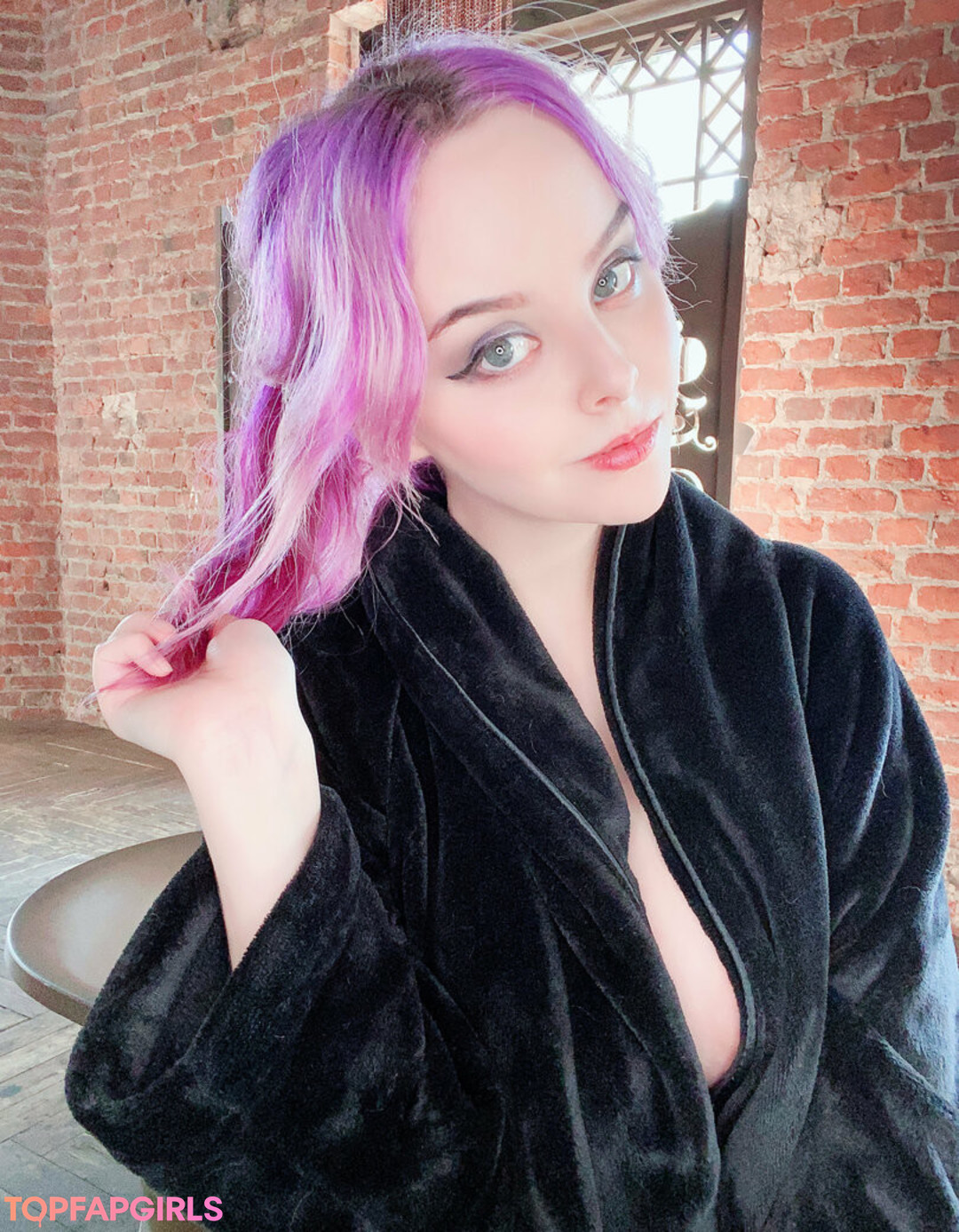 Naakte gelekte OnlyFans-foto van Disharmonica #6212