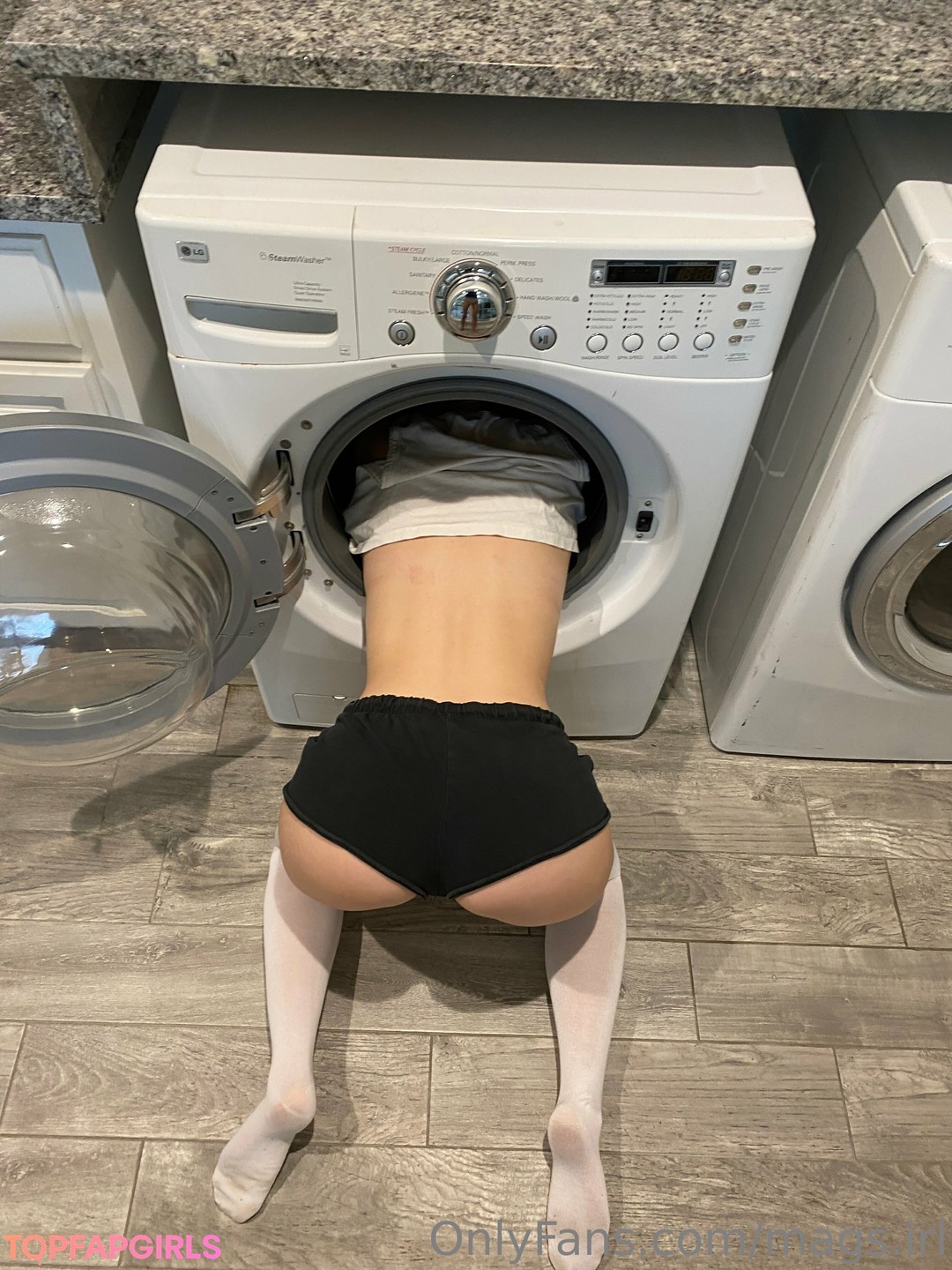 Naakte gelekte OnlyFans-foto van Omgcosplay #759