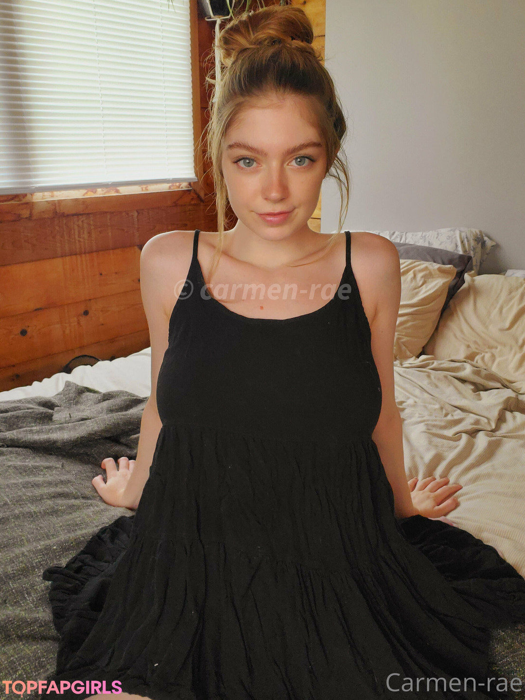 Naakte gelekte OnlyFans-foto van Carmenrae #2239