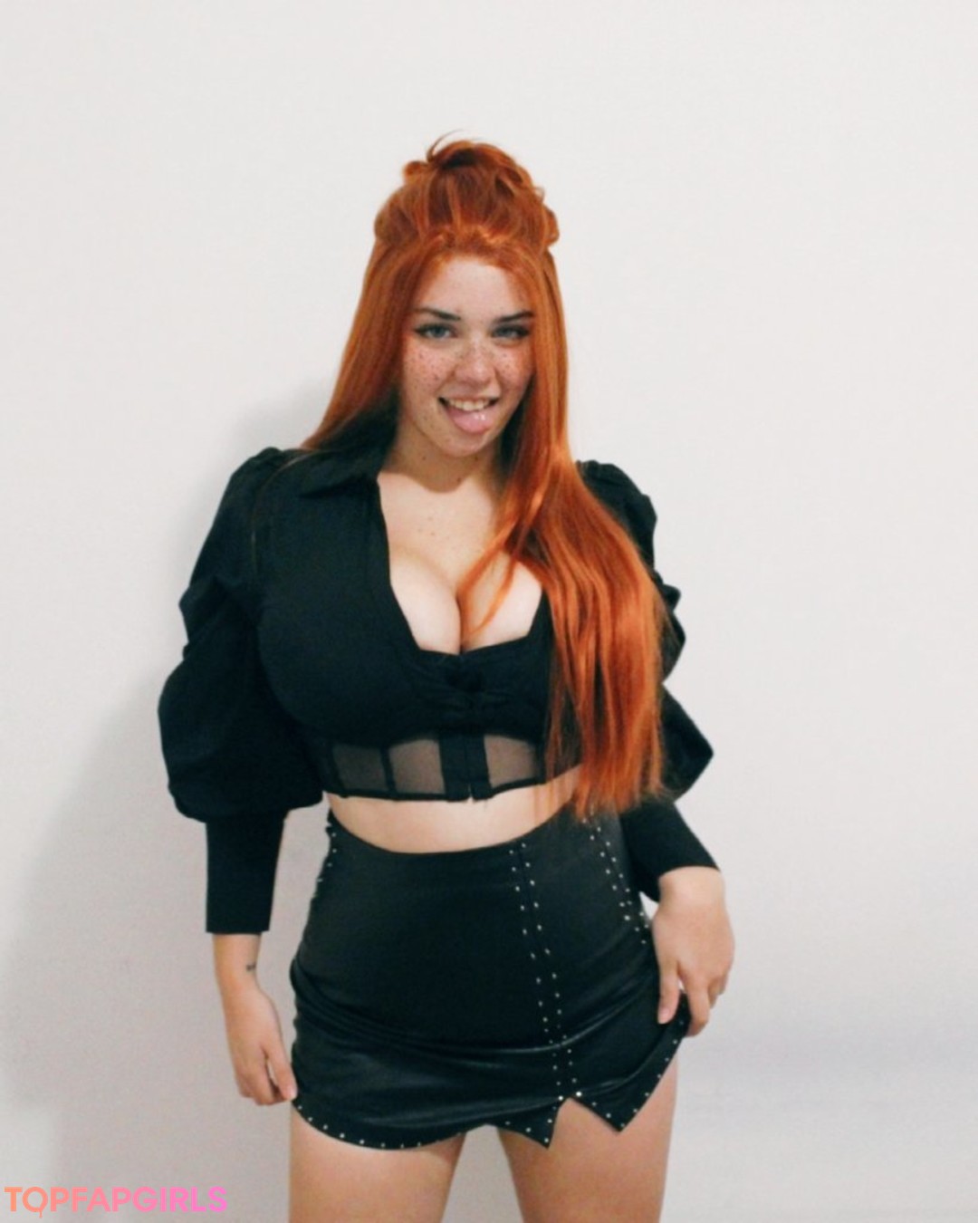 Naakte gelekte OnlyFans-foto van Sarah Bustani #53