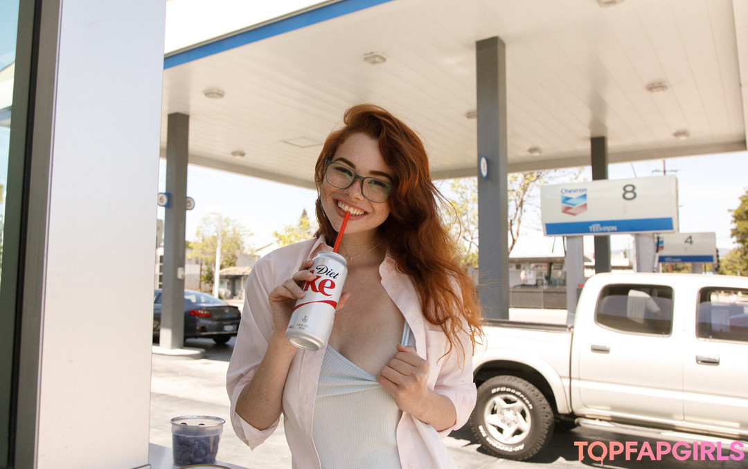 Naakte gelekte OnlyFans-foto van Sabrina Lynn #1940