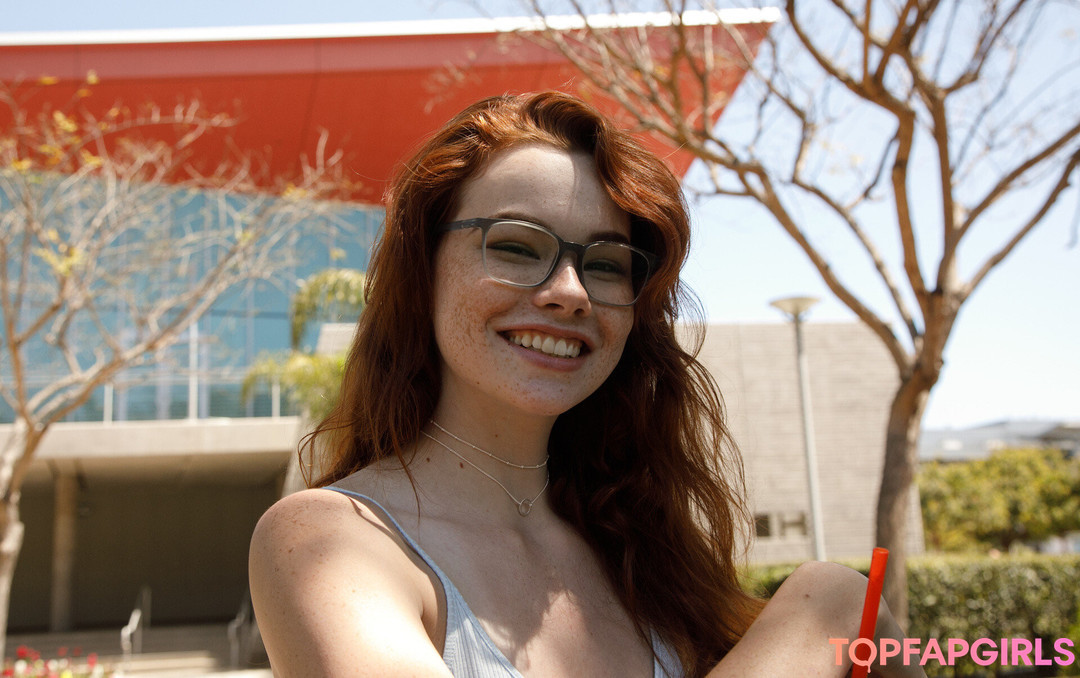 Naakte gelekte OnlyFans-foto van Sabrina Lynn #1944