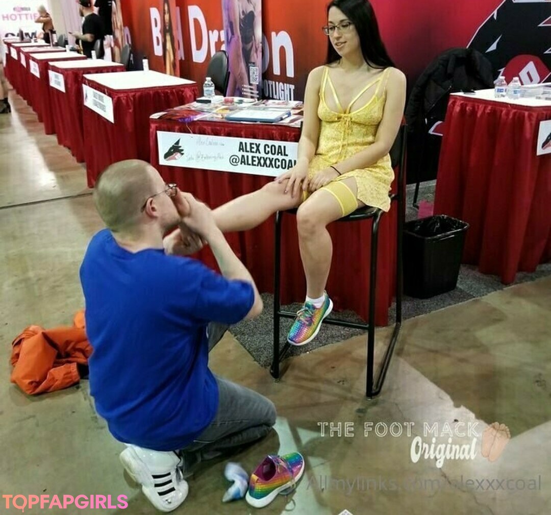 Naakte gelekte OnlyFans-foto van Alex Coal #678