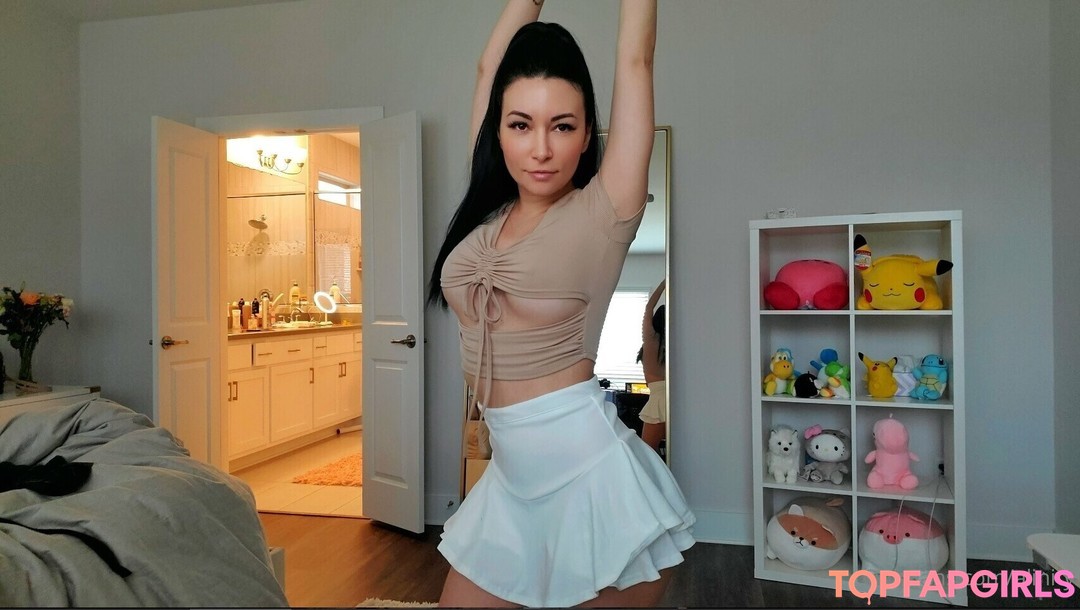 Naakte gelekte OnlyFans-foto van Alinity #740