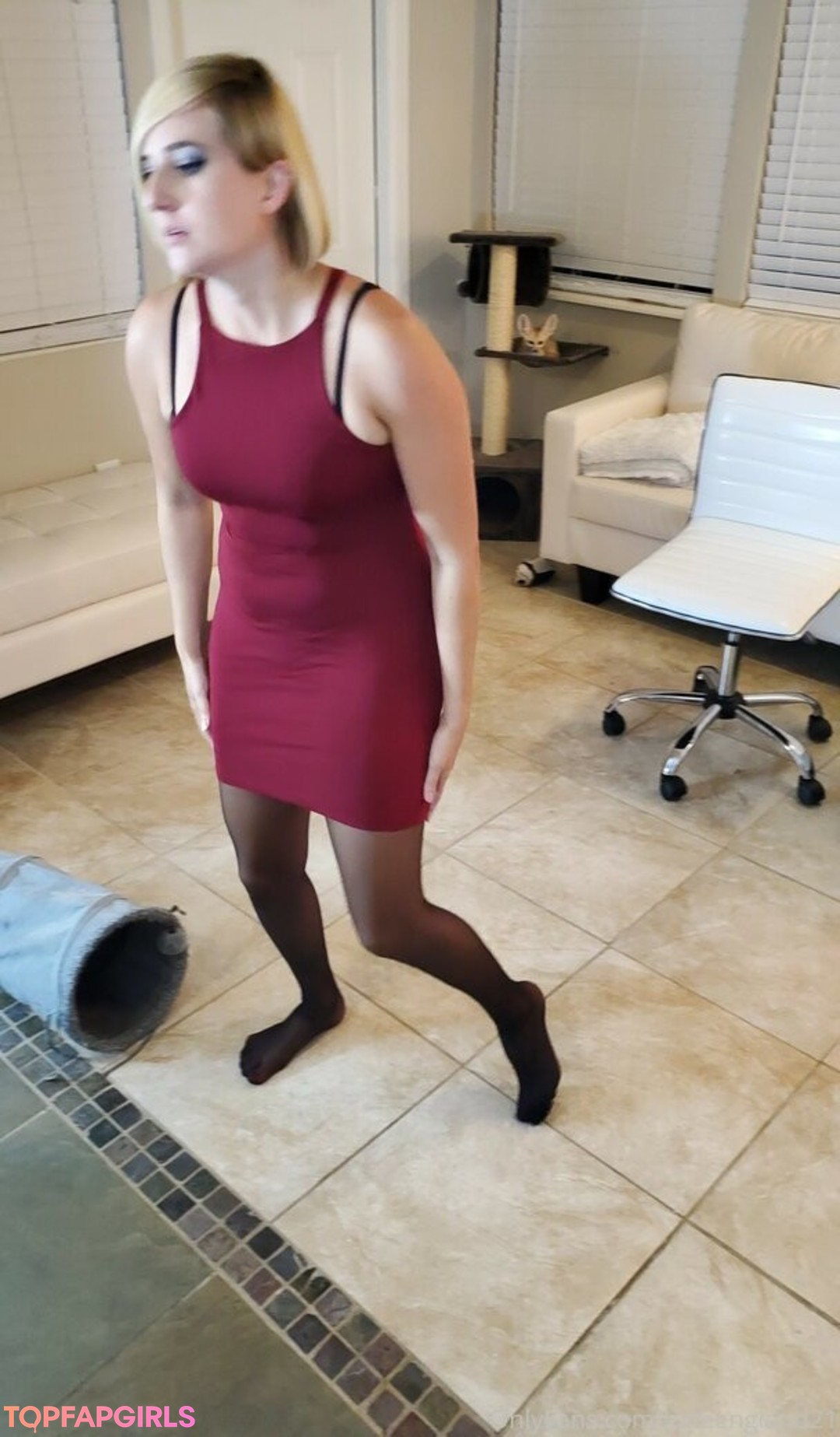 Naakte gelekte OnlyFans-foto van Kate England #3315