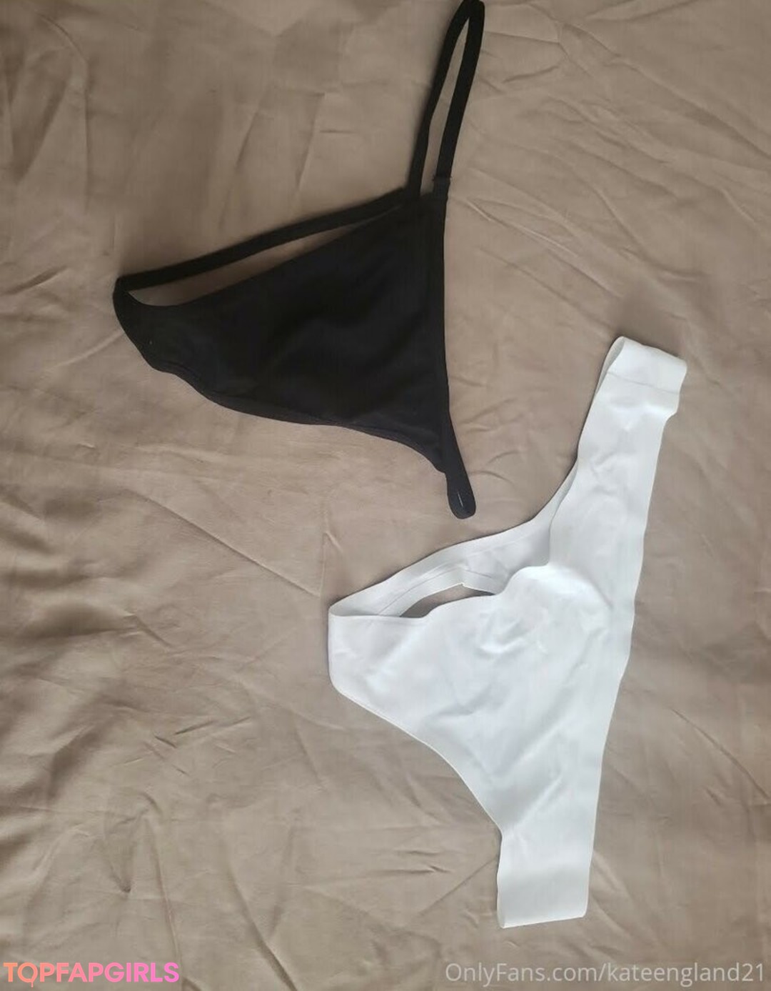 Naakte gelekte OnlyFans-foto van Kate England #3744