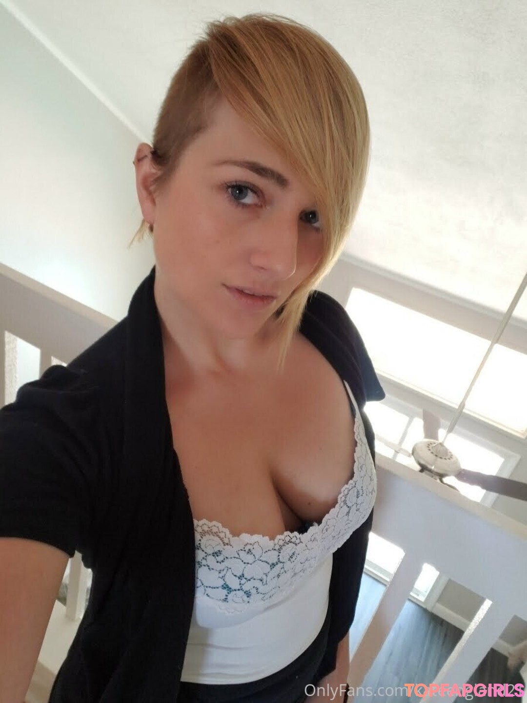 Naakte gelekte OnlyFans-foto van Kate England #3002