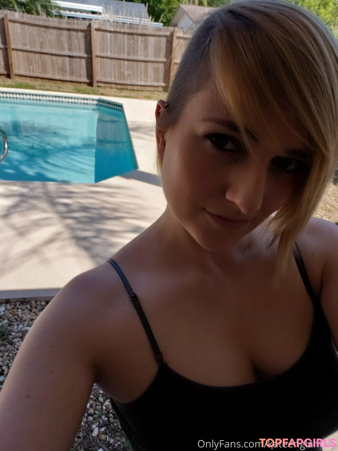 Naakte gelekte OnlyFans-foto van Kate England #3157