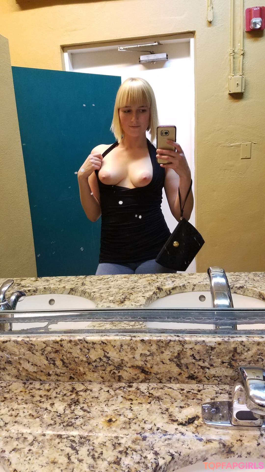 Naakte gelekte OnlyFans-foto van Kate England #3167