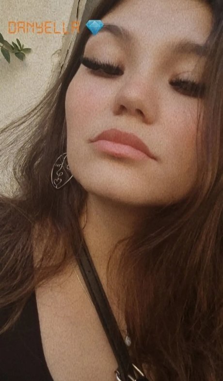 Naakte gelekte OnlyFans-foto van Daniella
