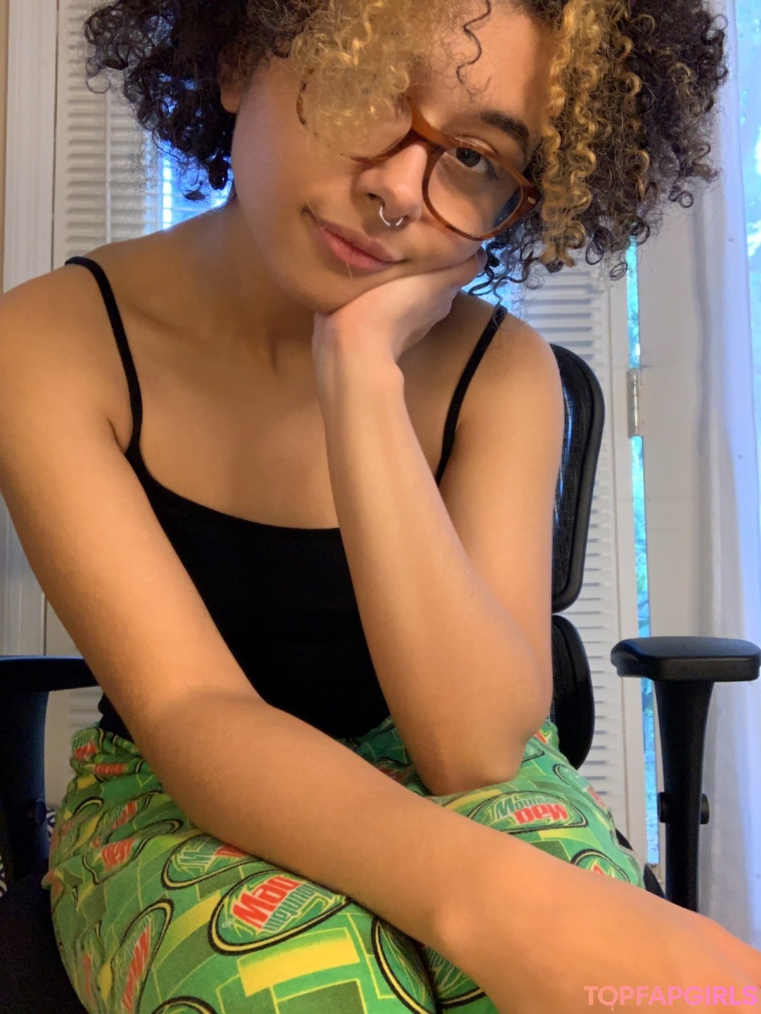 Naakte gelekte OnlyFans-foto van Irlupdog #178