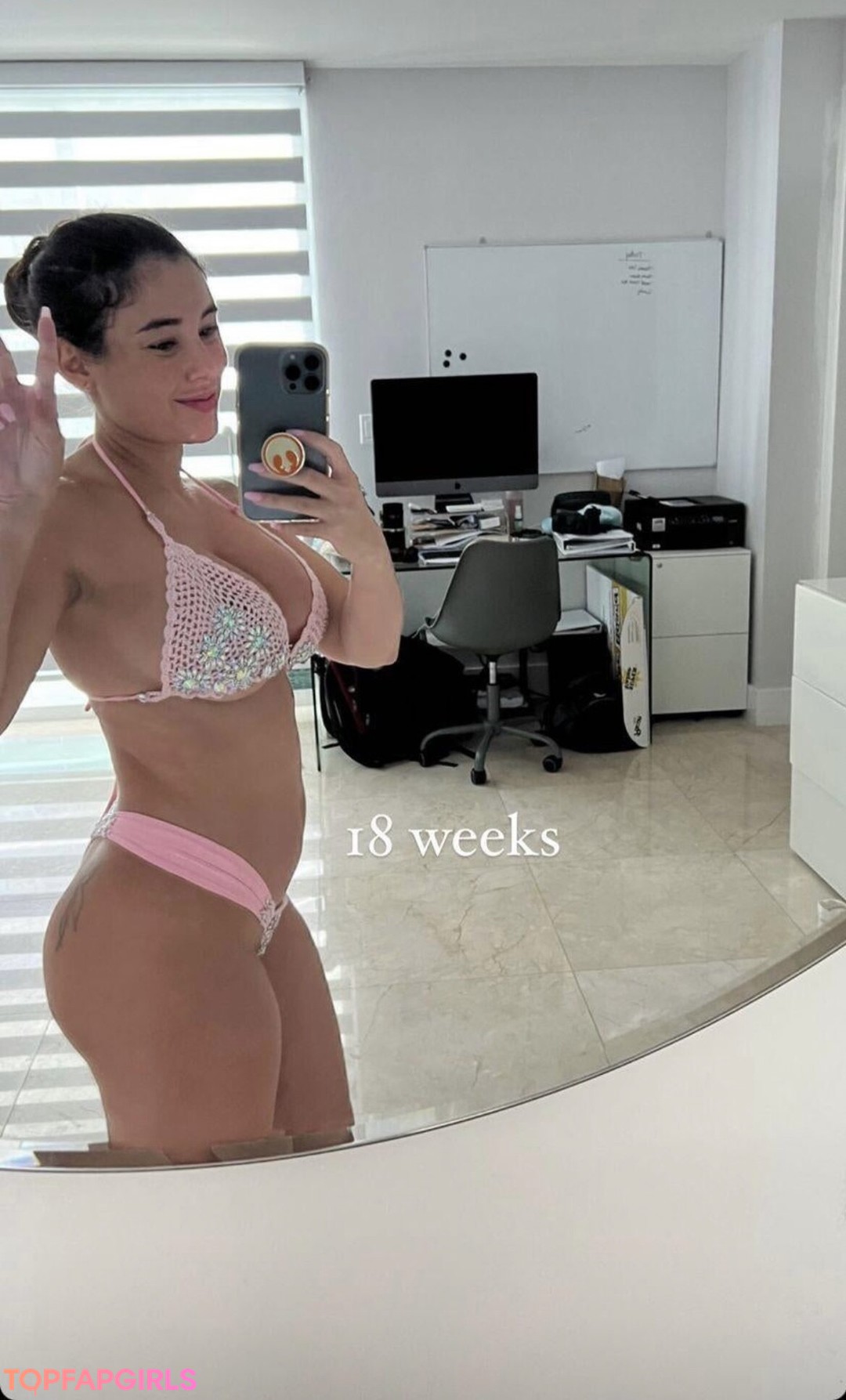 Naakte gelekte OnlyFans-foto van Angie Varona #310