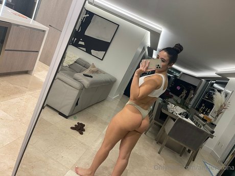 Angie Varona