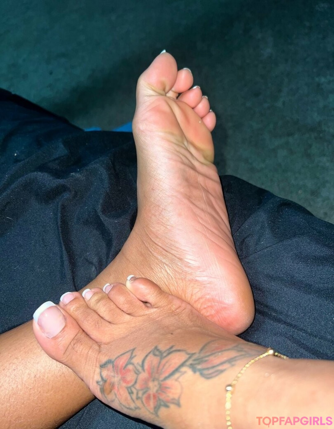 Naakte gelekte OnlyFans-foto van Big Grippers #17