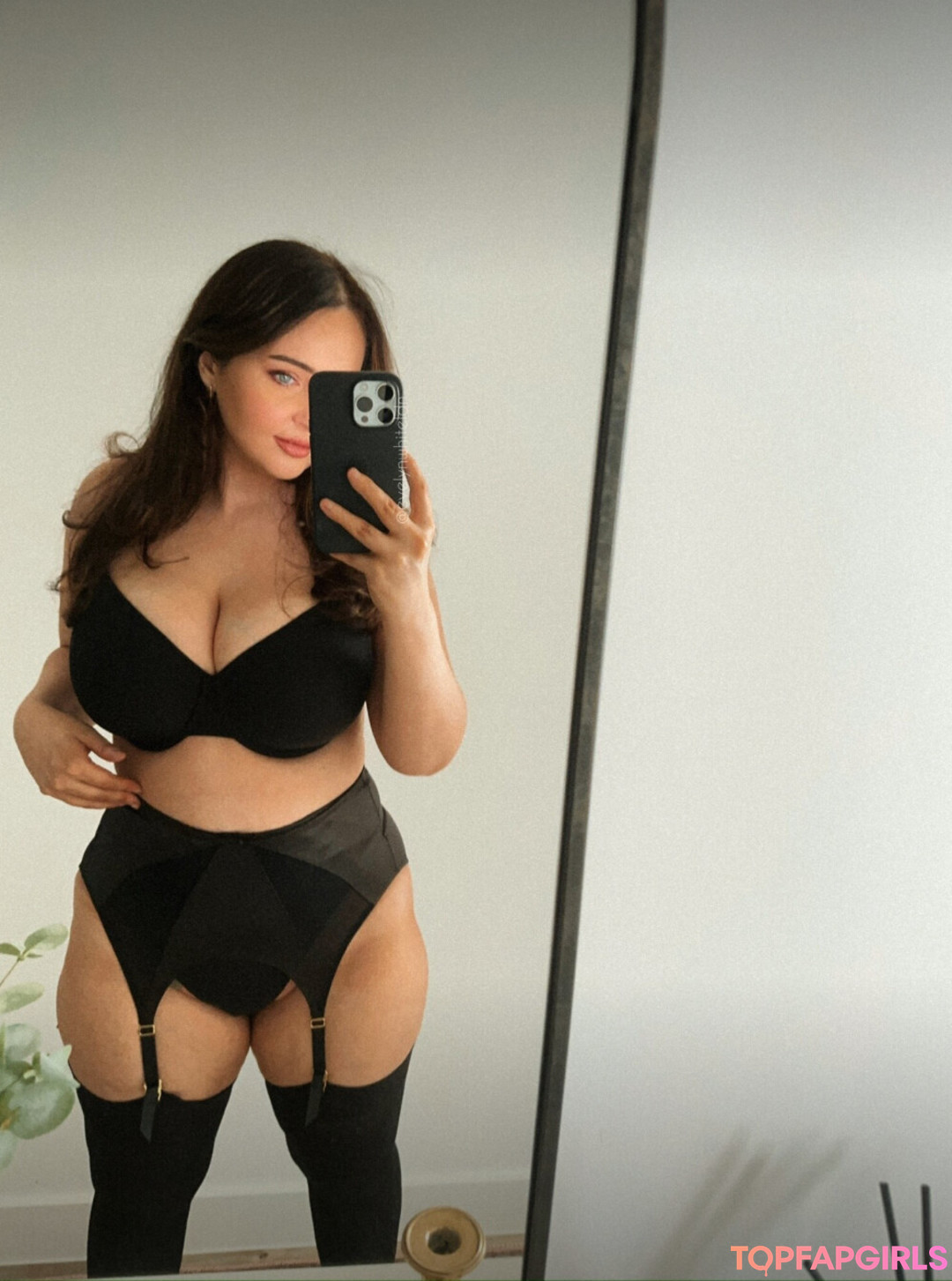 Naakte gelekte OnlyFans-foto van Evelyn White #414