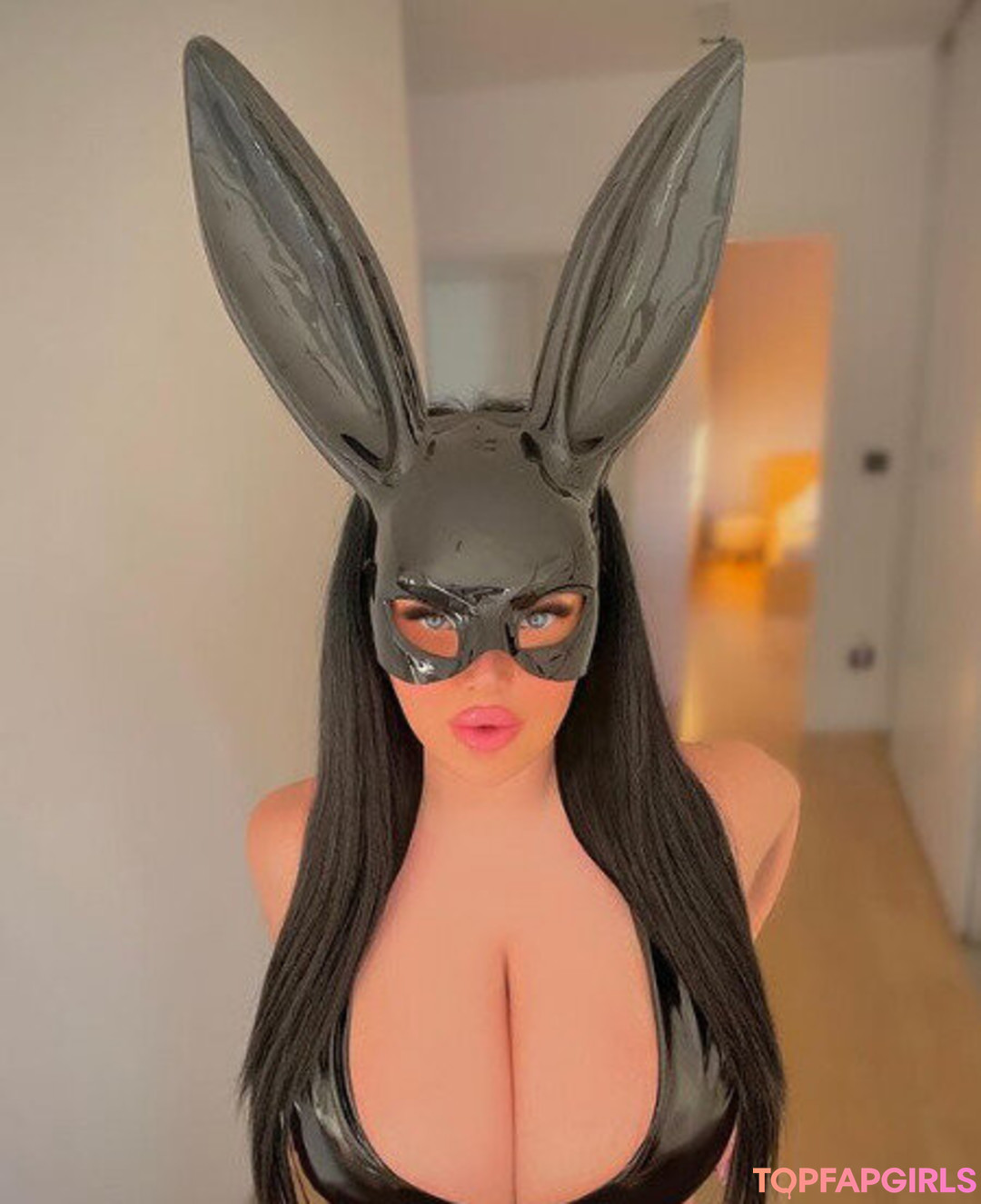 Naakte gelekte OnlyFans-foto van Claudia Rivier #174
